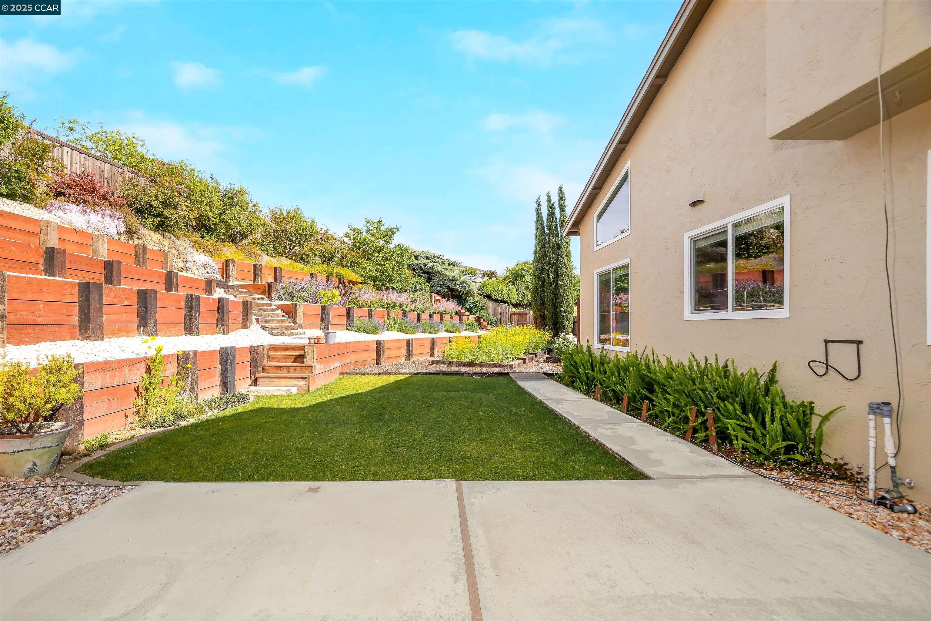 Detail Gallery Image 38 of 55 For 118 Raven Ct, Hercules,  CA 94547 - 4 Beds | 2/1 Baths