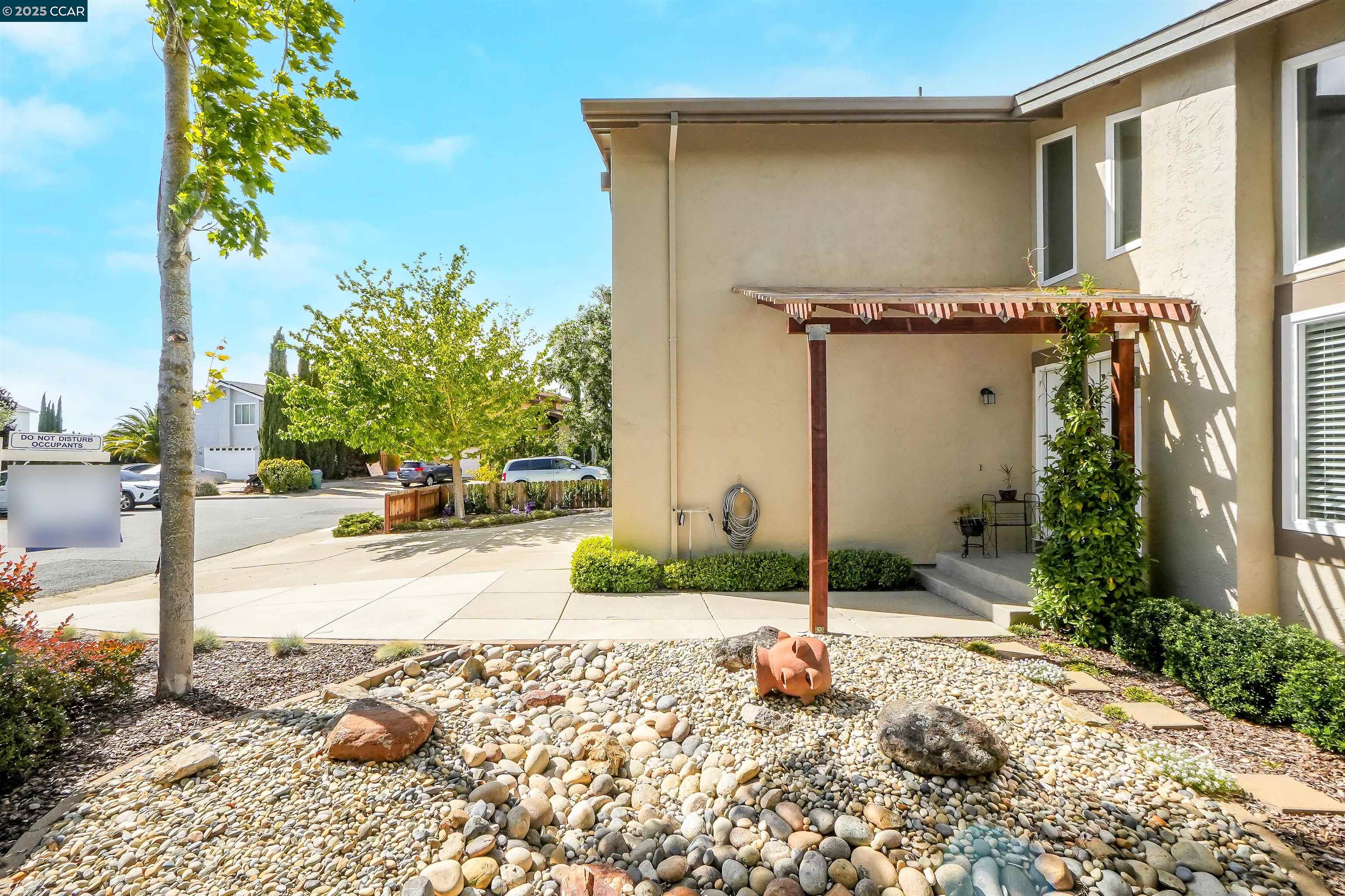 Detail Gallery Image 5 of 55 For 118 Raven Ct, Hercules,  CA 94547 - 4 Beds | 2/1 Baths