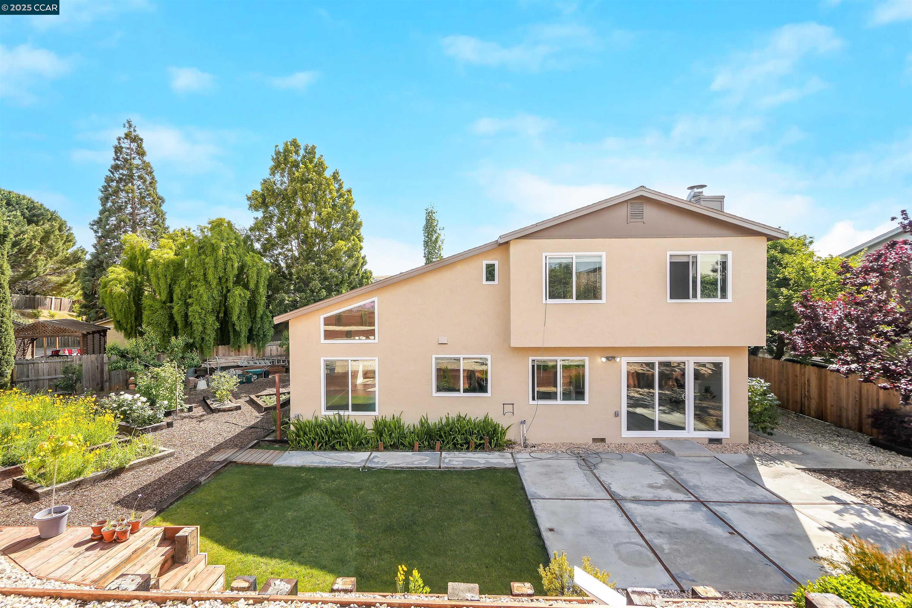 Detail Gallery Image 46 of 55 For 118 Raven Ct, Hercules,  CA 94547 - 4 Beds | 2/1 Baths