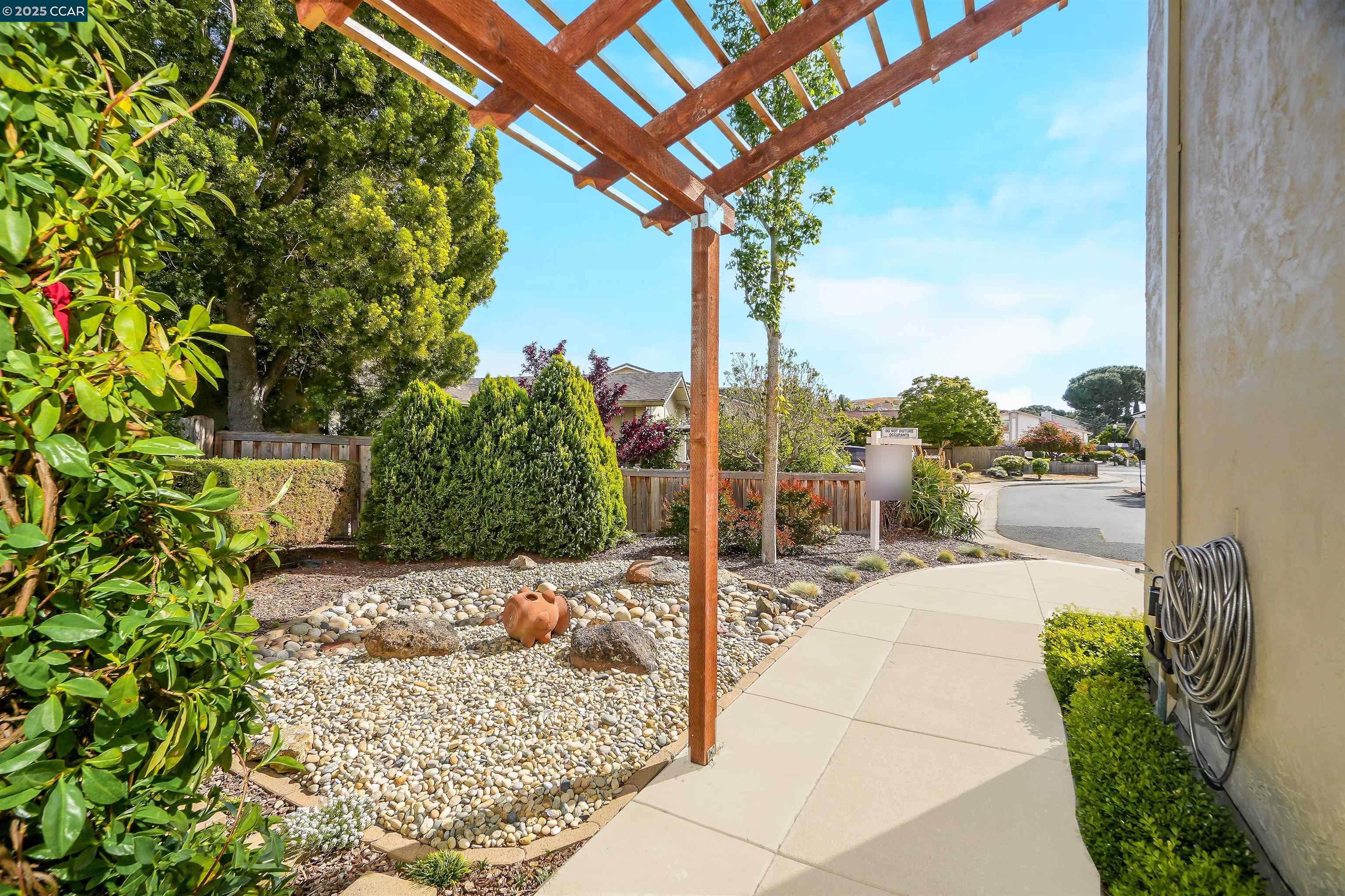 Detail Gallery Image 49 of 55 For 118 Raven Ct, Hercules,  CA 94547 - 4 Beds | 2/1 Baths