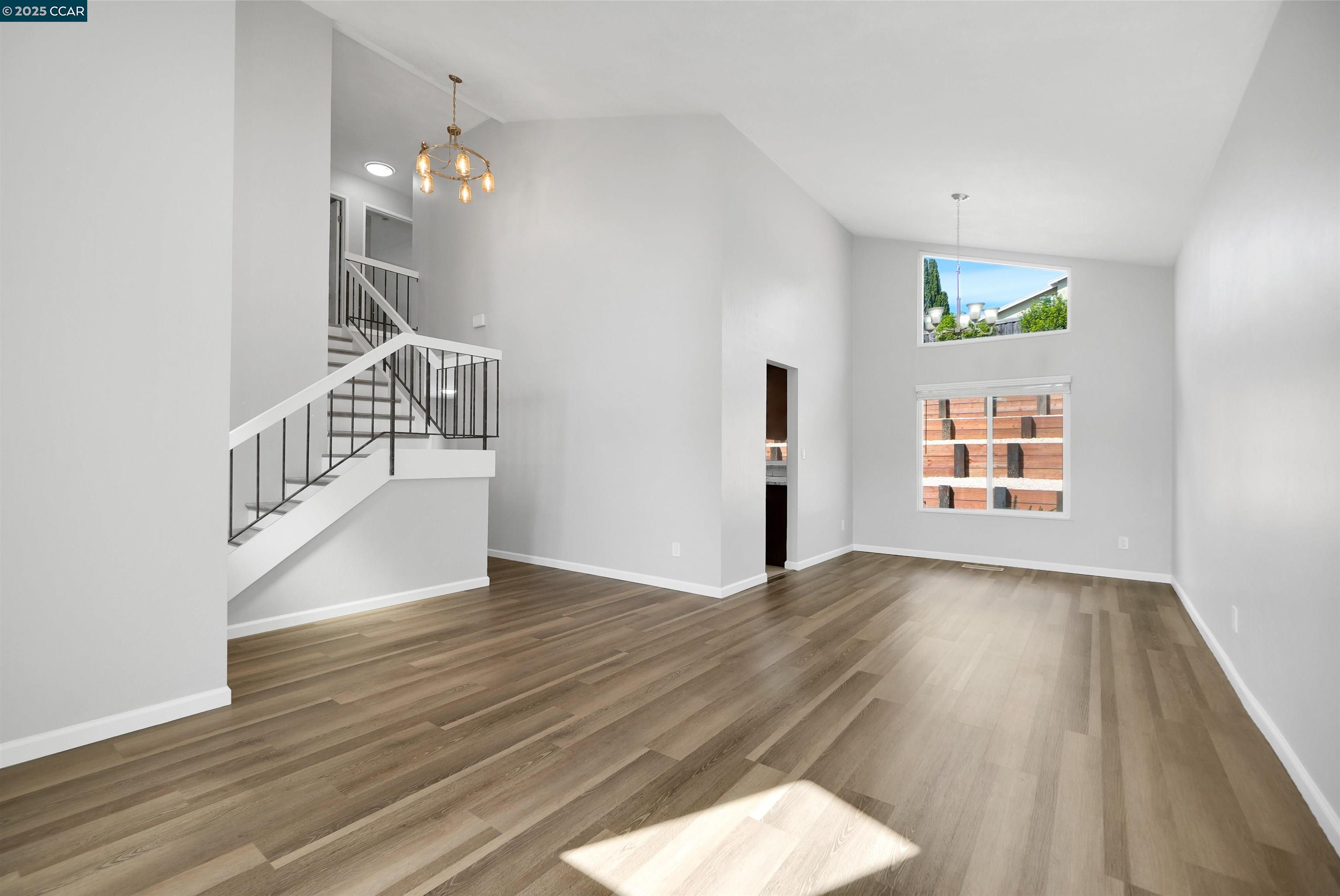 Detail Gallery Image 10 of 55 For 118 Raven Ct, Hercules,  CA 94547 - 4 Beds | 2/1 Baths
