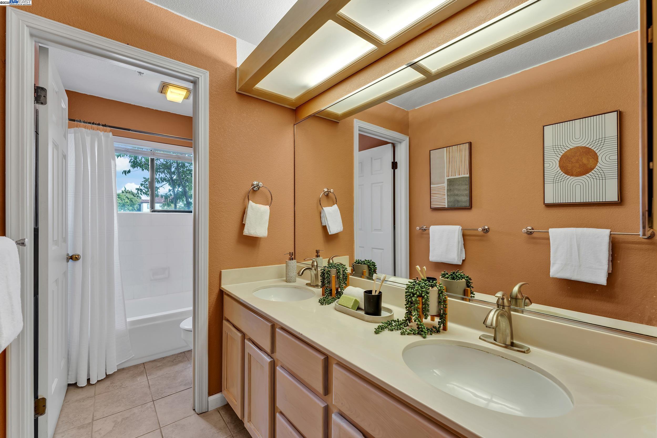 Detail Gallery Image 18 of 28 For 21239 Gary Dr 317d,  Hayward,  CA 94546 - 2 Beds | 2 Baths
