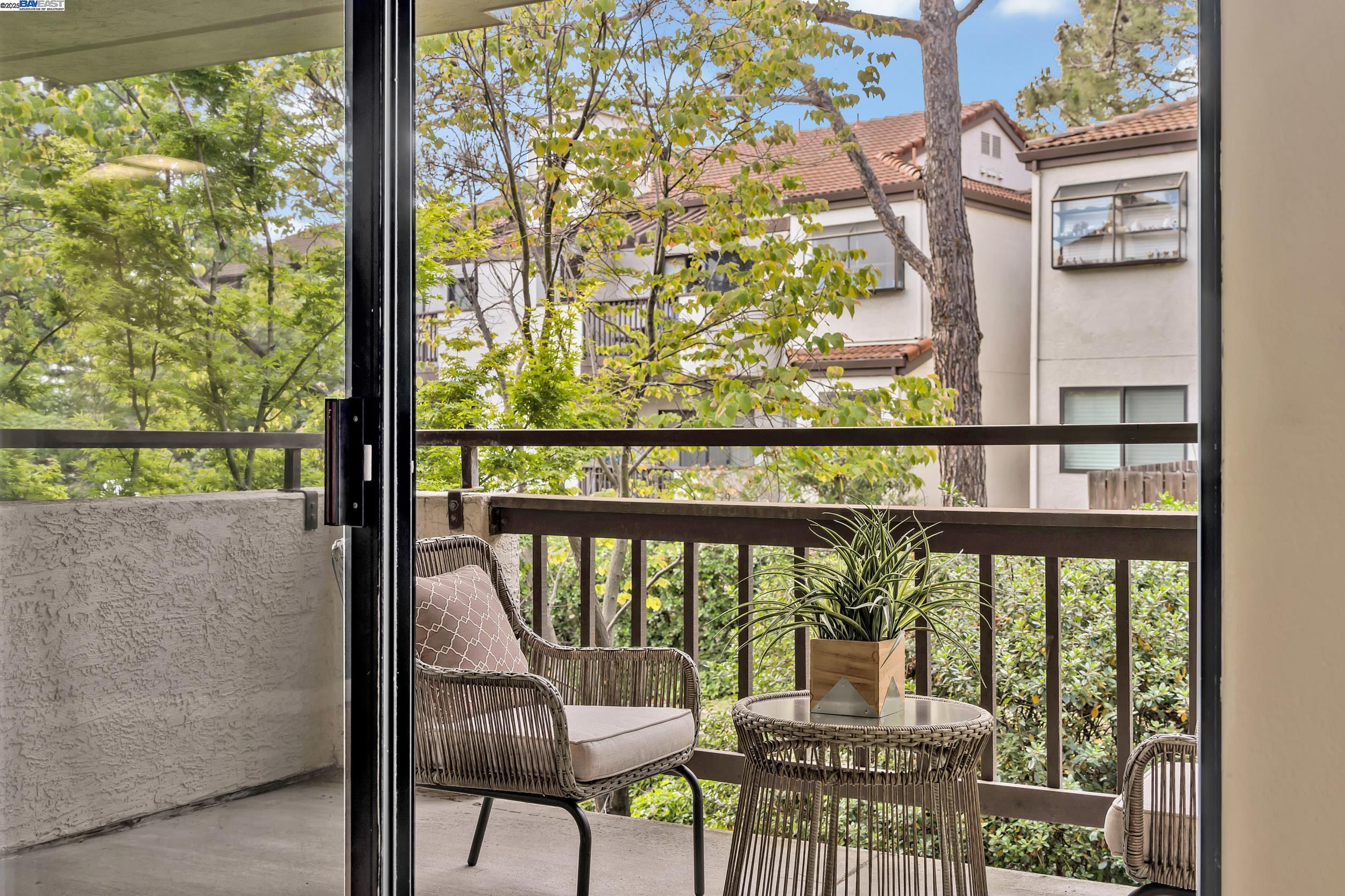 Detail Gallery Image 22 of 28 For 21239 Gary Dr 317d,  Hayward,  CA 94546 - 2 Beds | 2 Baths