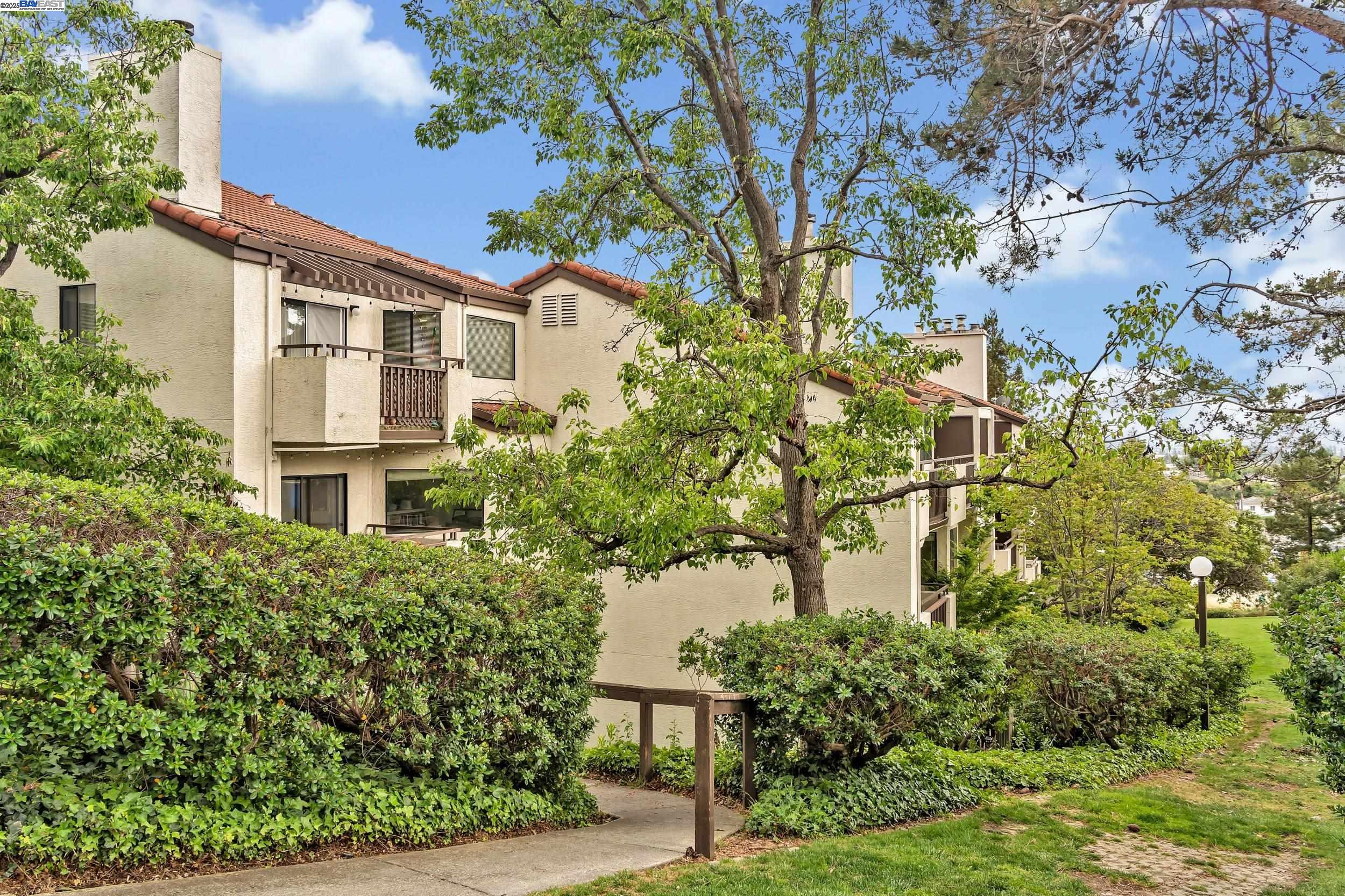 Detail Gallery Image 23 of 28 For 21239 Gary Dr 317d,  Hayward,  CA 94546 - 2 Beds | 2 Baths