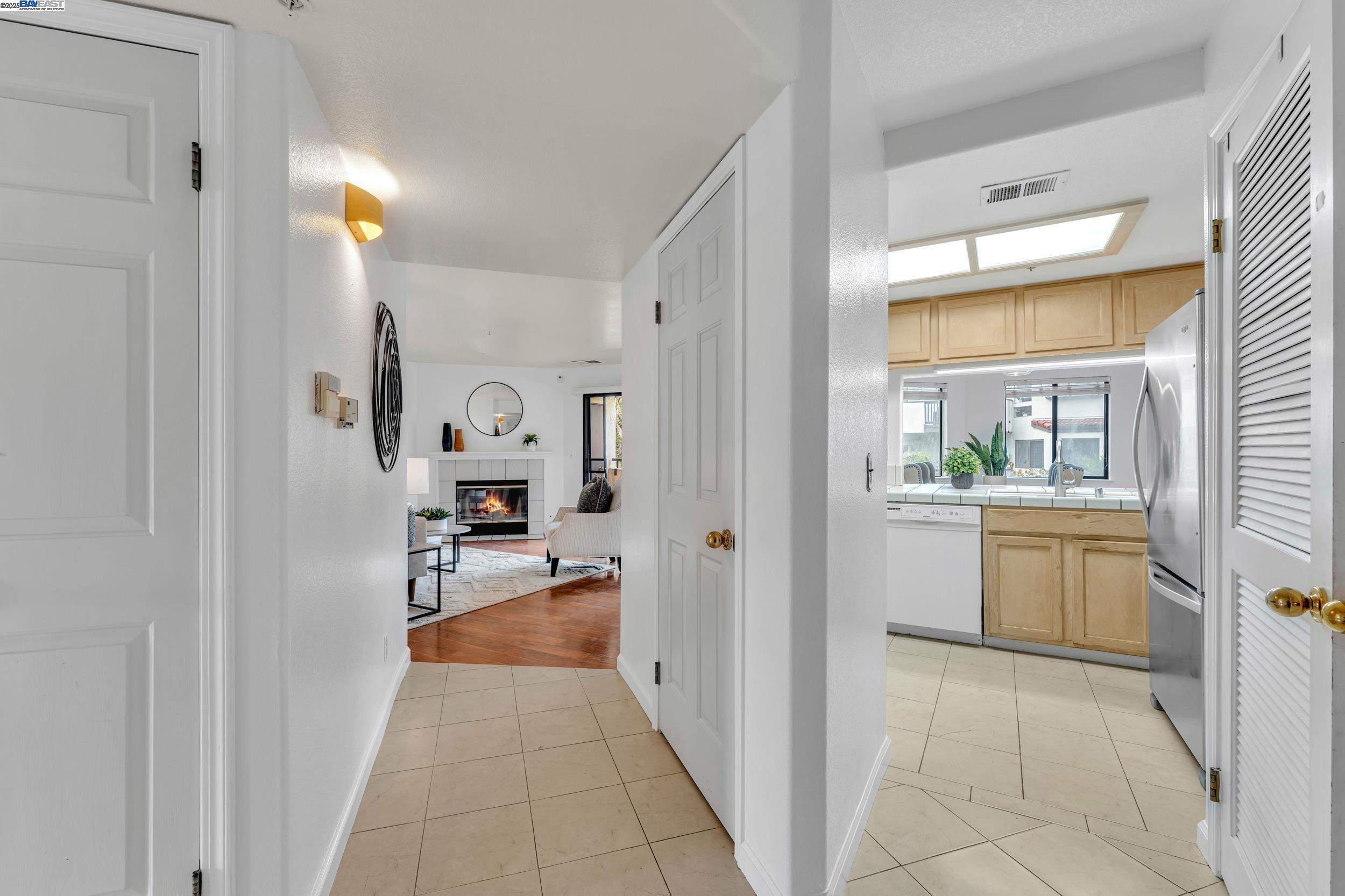 Photo #4: 41097301 Listing: Photo #4