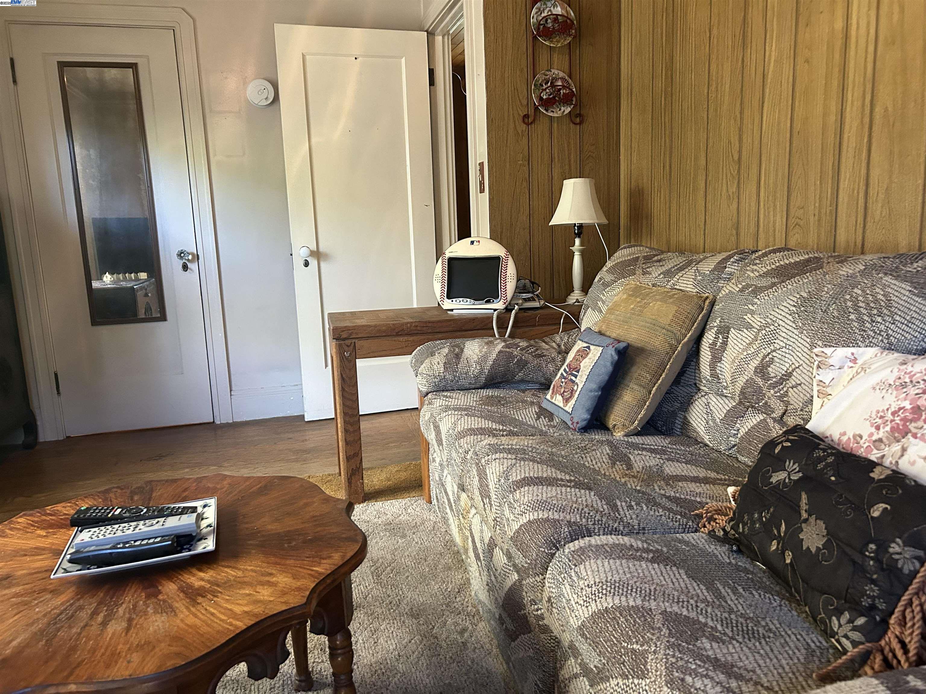 Detail Gallery Image 14 of 25 For 406 Begier Ave, San Leandro,  CA 94577 - 3 Beds | 1/1 Baths