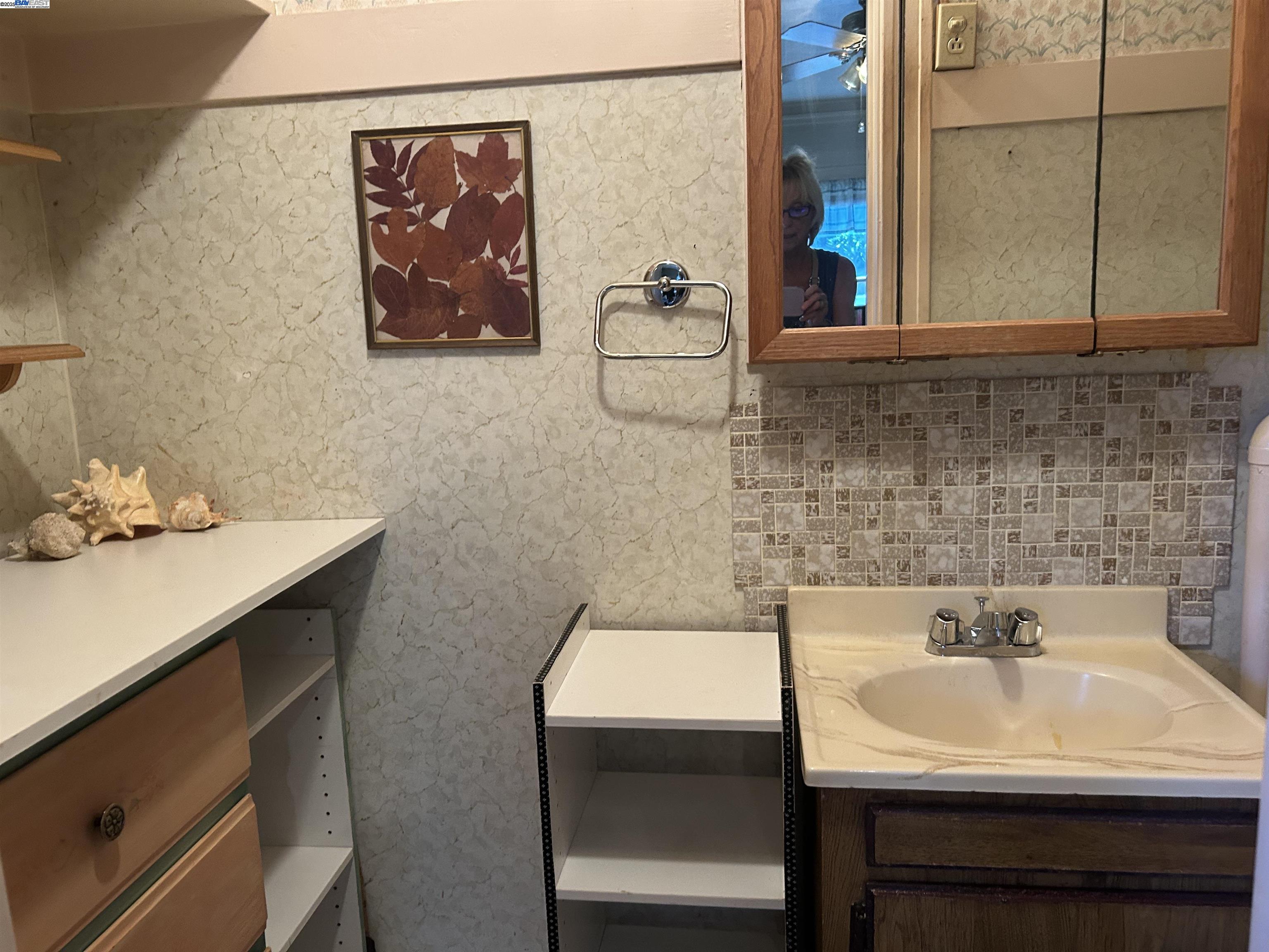 Detail Gallery Image 20 of 25 For 406 Begier Ave, San Leandro,  CA 94577 - 3 Beds | 1/1 Baths