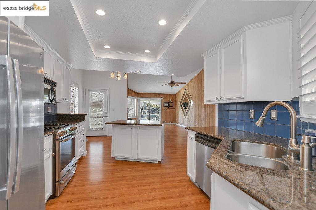Detail Gallery Image 11 of 32 For 2136 Sand Point Rd, Discovery Bay,  CA 94505 - 3 Beds | 2 Baths