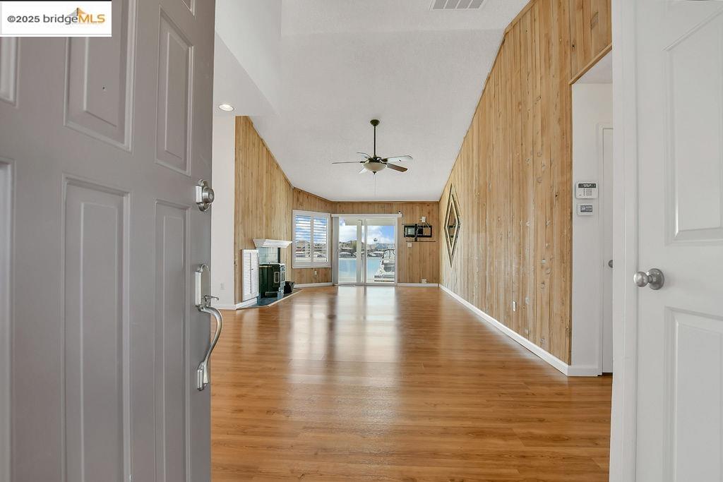 Detail Gallery Image 5 of 32 For 2136 Sand Point Rd, Discovery Bay,  CA 94505 - 3 Beds | 2 Baths