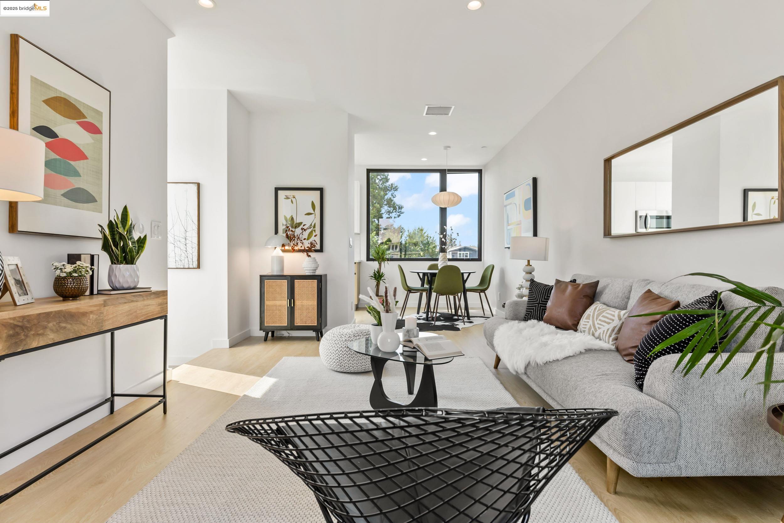 Detail Gallery Image 7 of 29 For 4031 Park Blvd, Oakland,  CA 94602 - 3 Beds | 2 Baths