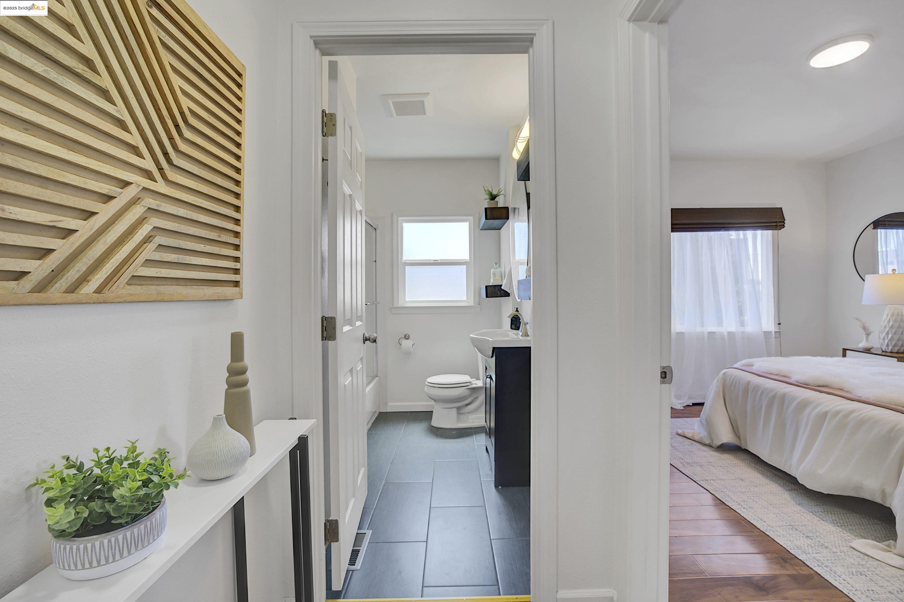 Detail Gallery Image 16 of 37 For 3515 Coolidge Ave, Oakland,  CA 94602 - 2 Beds | 1/1 Baths