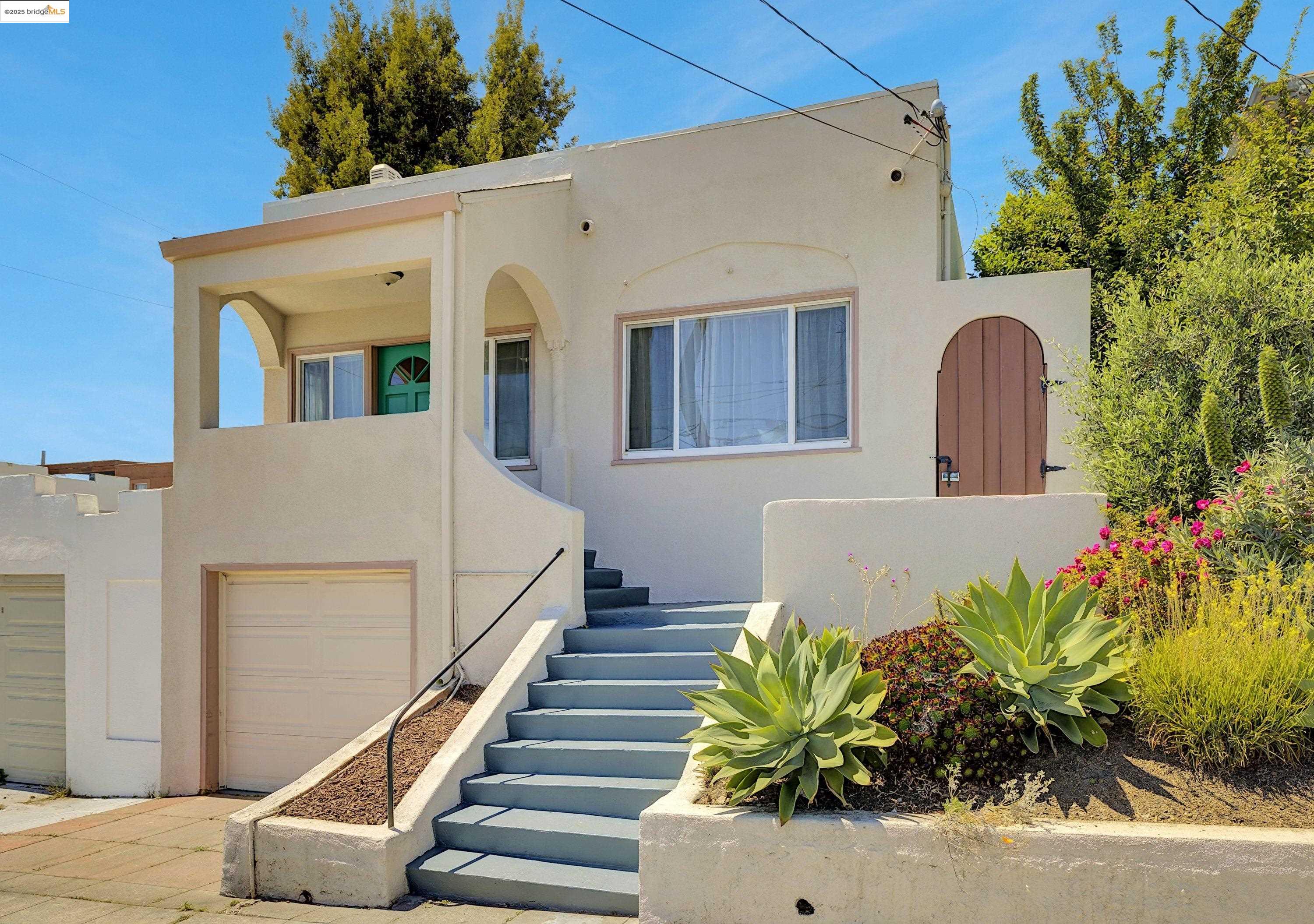 Detail Gallery Image 29 of 37 For 3515 Coolidge Ave, Oakland,  CA 94602 - 2 Beds | 1/1 Baths