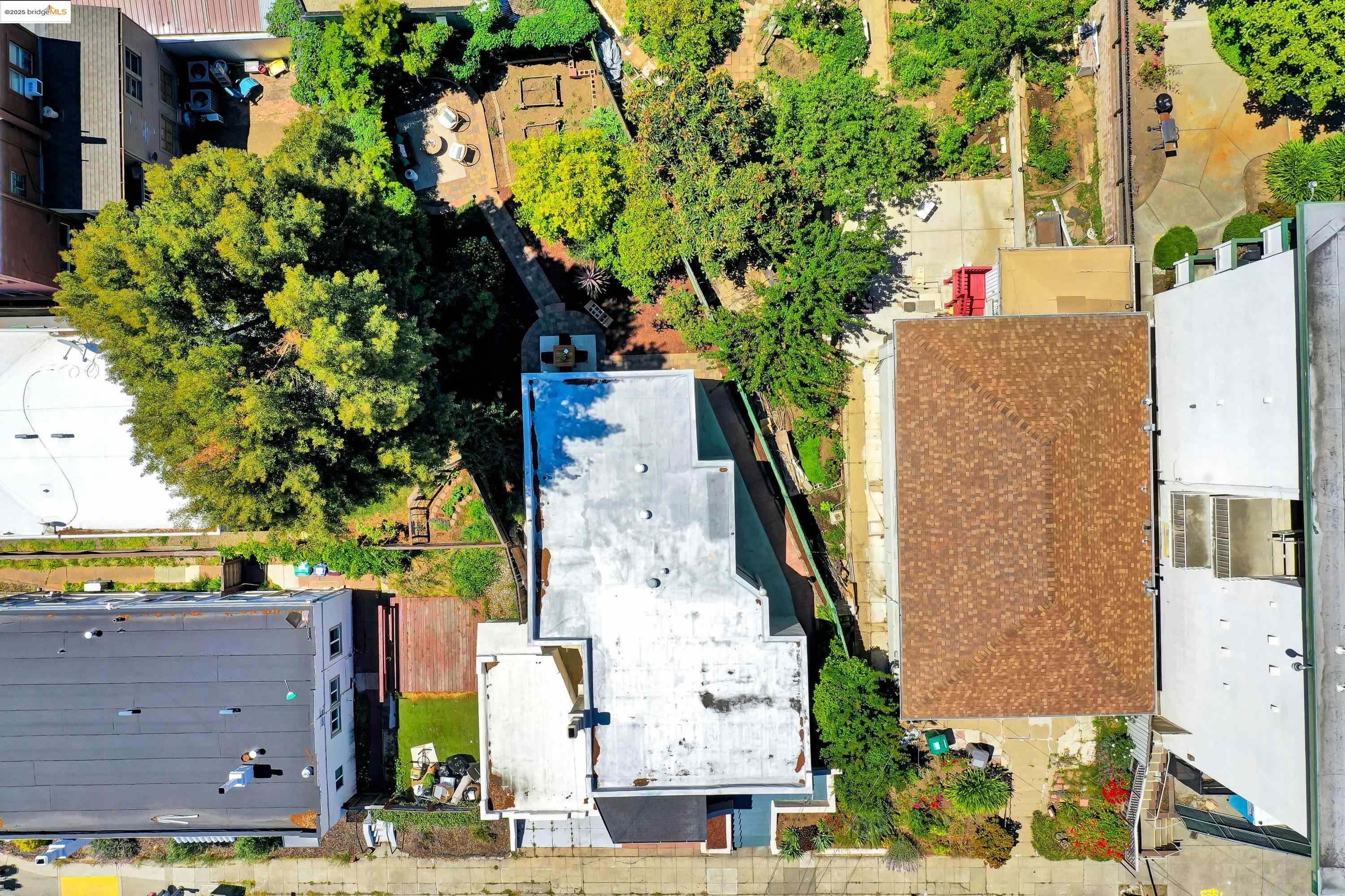 Detail Gallery Image 36 of 37 For 3515 Coolidge Ave, Oakland,  CA 94602 - 2 Beds | 1/1 Baths