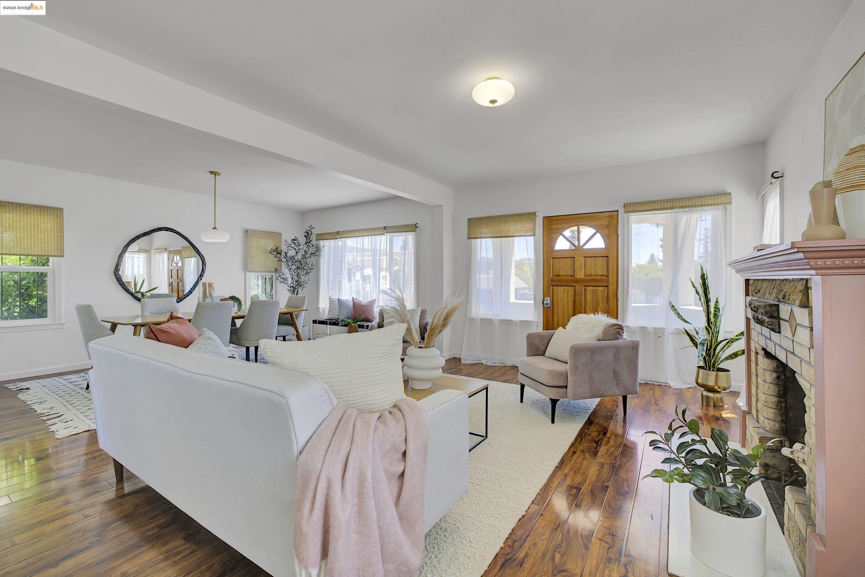 Detail Gallery Image 5 of 37 For 3515 Coolidge Ave, Oakland,  CA 94602 - 2 Beds | 1/1 Baths