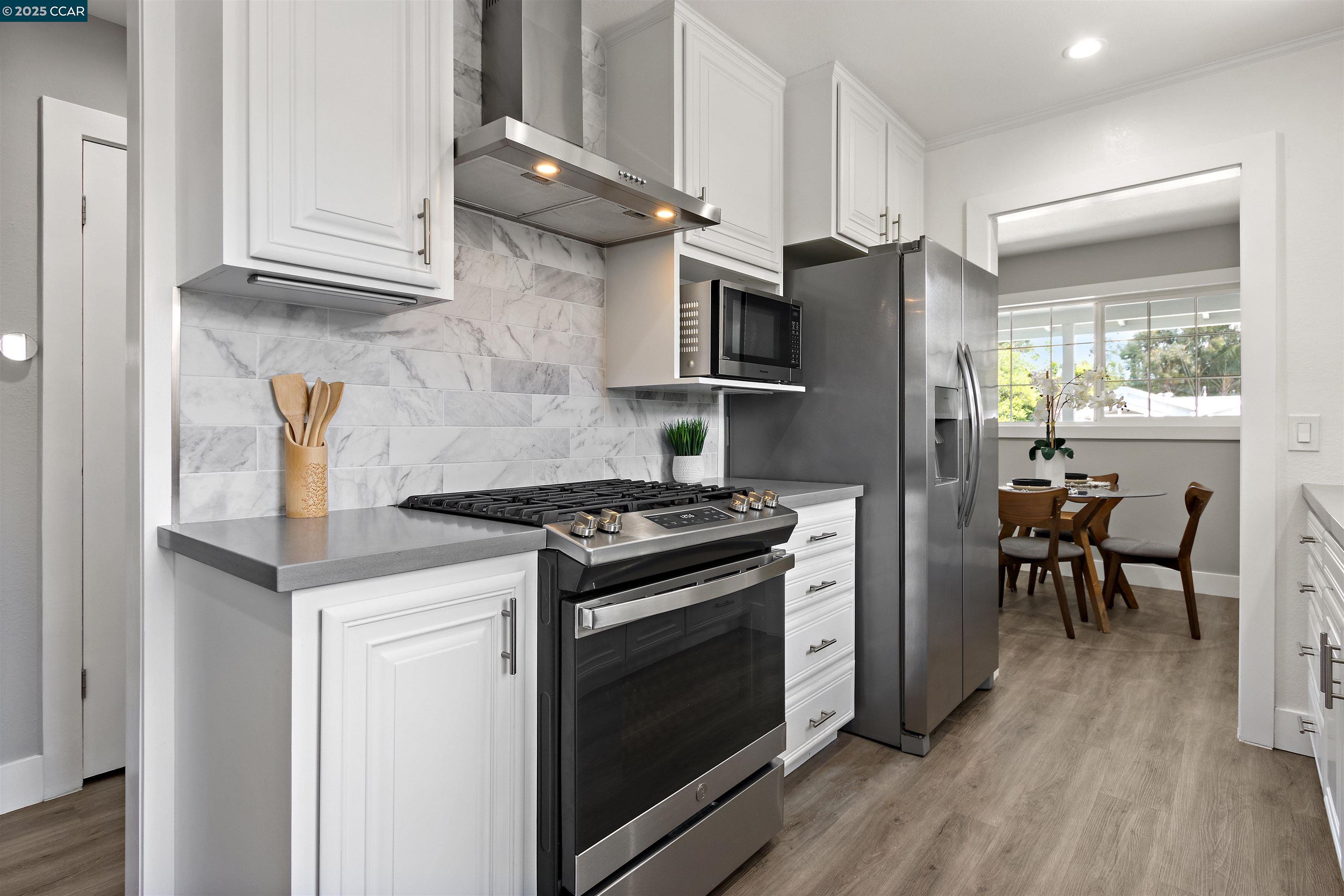Detail Gallery Image 11 of 38 For 225 Babette Ct, Pleasant Hill,  CA 94523 - 4 Beds | 2 Baths
