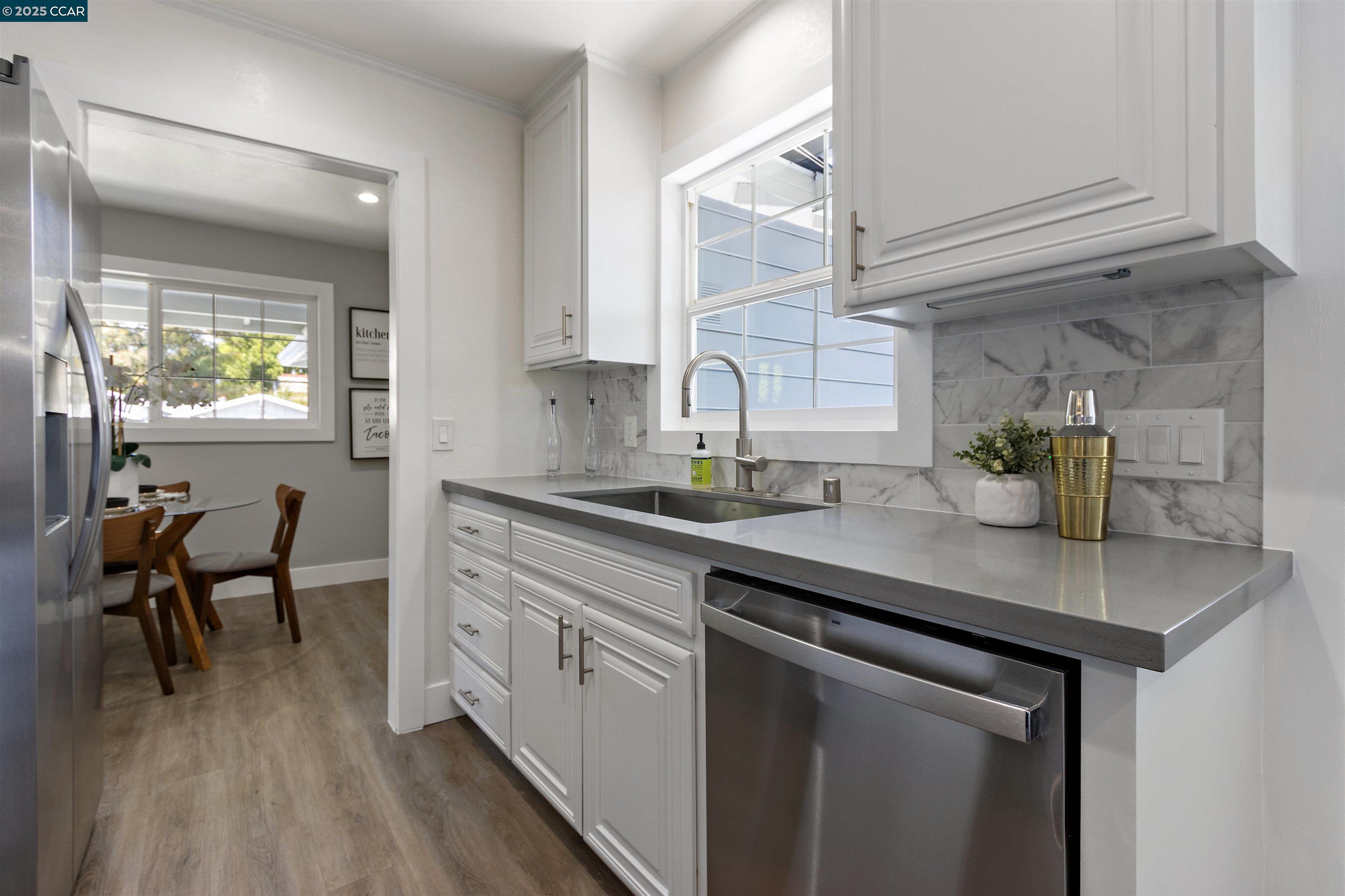 Detail Gallery Image 12 of 38 For 225 Babette Ct, Pleasant Hill,  CA 94523 - 4 Beds | 2 Baths