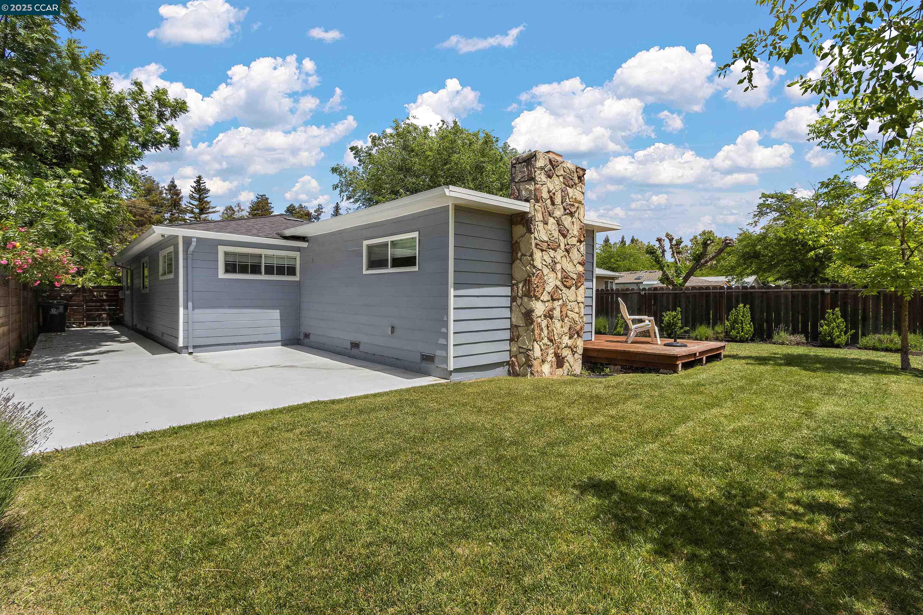 Detail Gallery Image 33 of 38 For 225 Babette Ct, Pleasant Hill,  CA 94523 - 4 Beds | 2 Baths