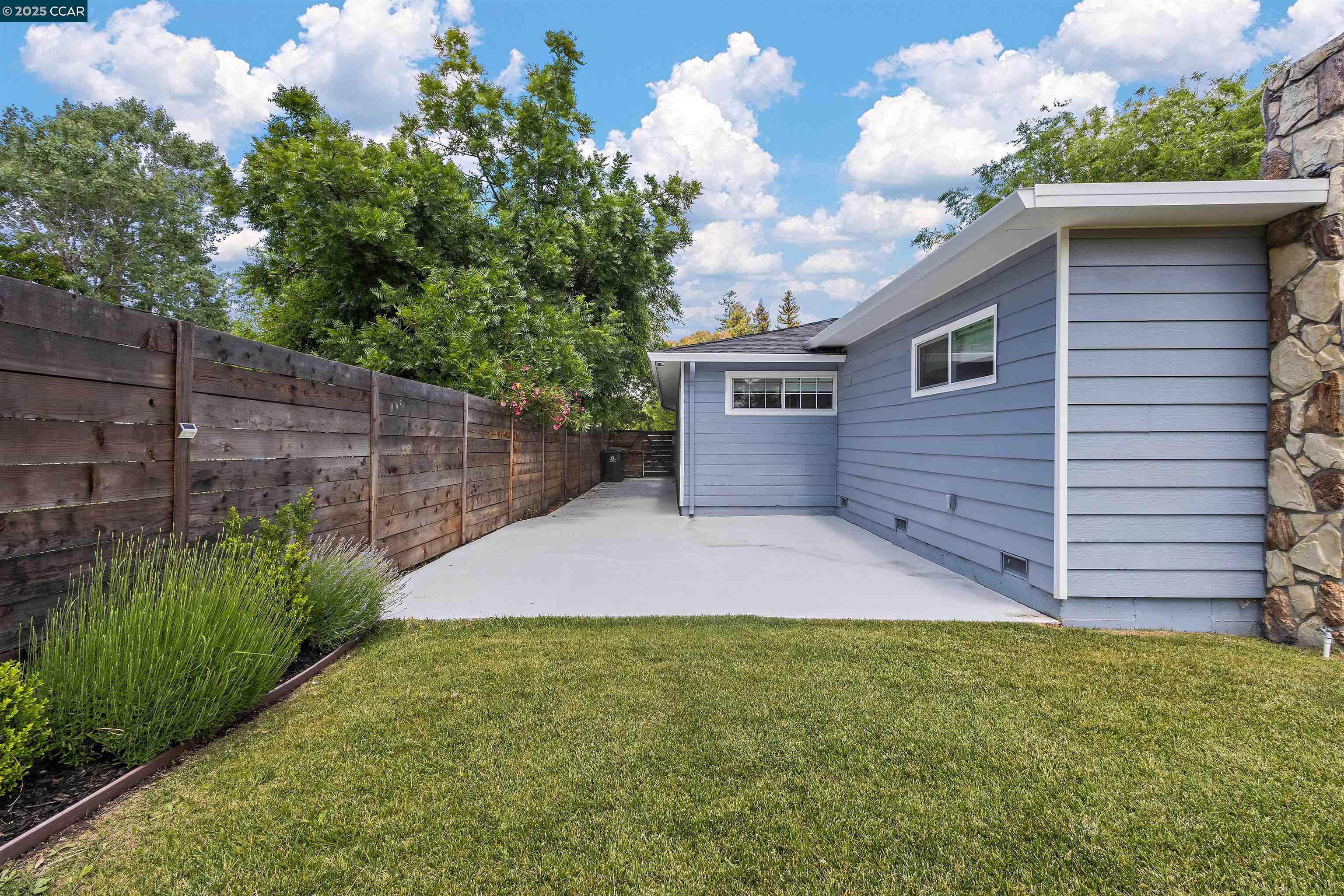 Detail Gallery Image 34 of 38 For 225 Babette Ct, Pleasant Hill,  CA 94523 - 4 Beds | 2 Baths