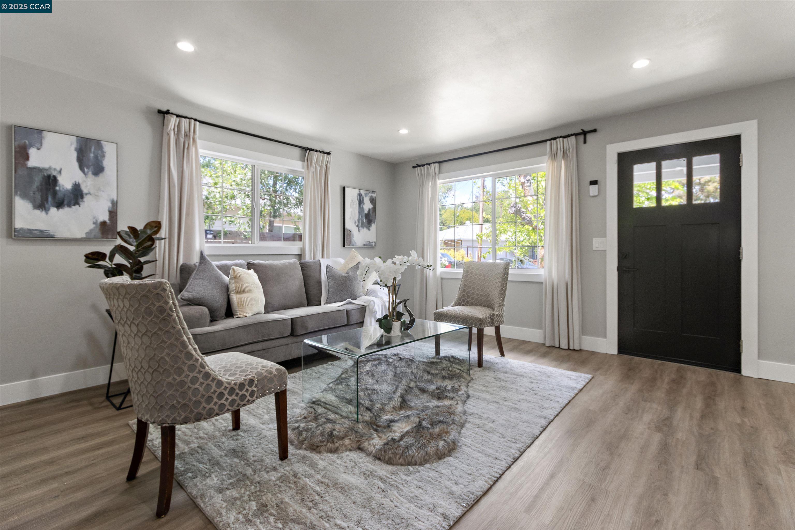 Detail Gallery Image 6 of 38 For 225 Babette Ct, Pleasant Hill,  CA 94523 - 4 Beds | 2 Baths