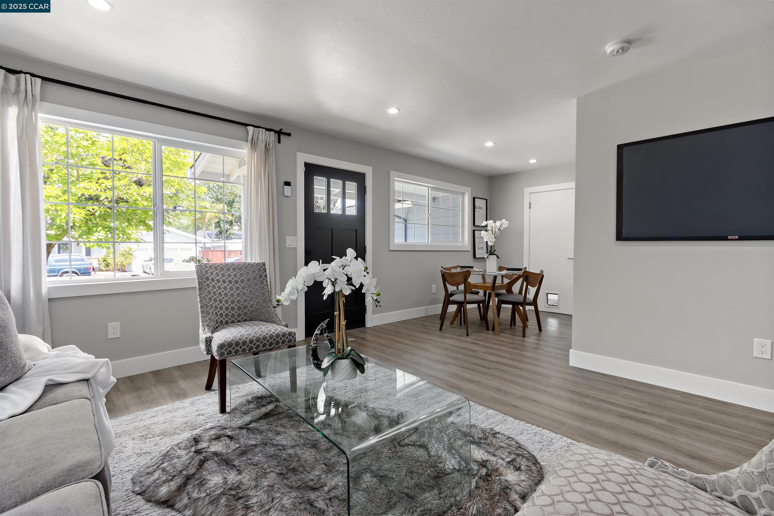 Detail Gallery Image 7 of 38 For 225 Babette Ct, Pleasant Hill,  CA 94523 - 4 Beds | 2 Baths