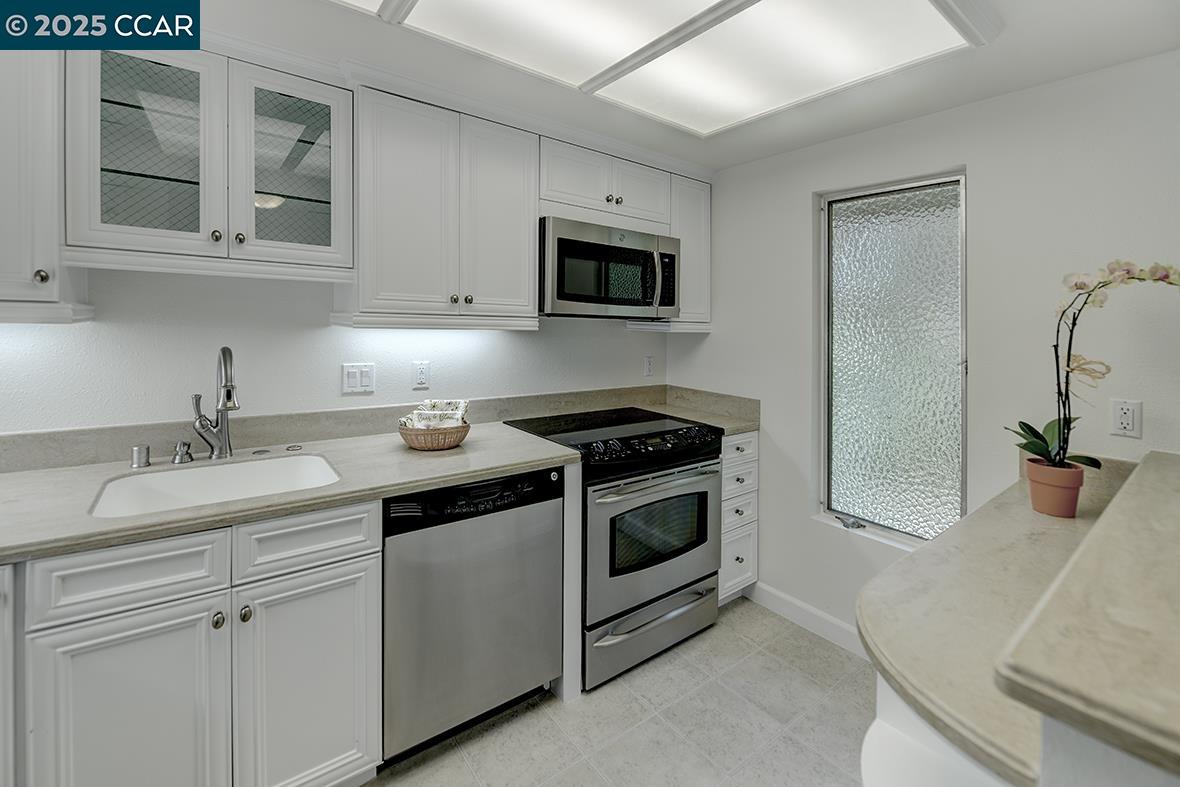 Photo #4: 41097315 Listing: Photo #4