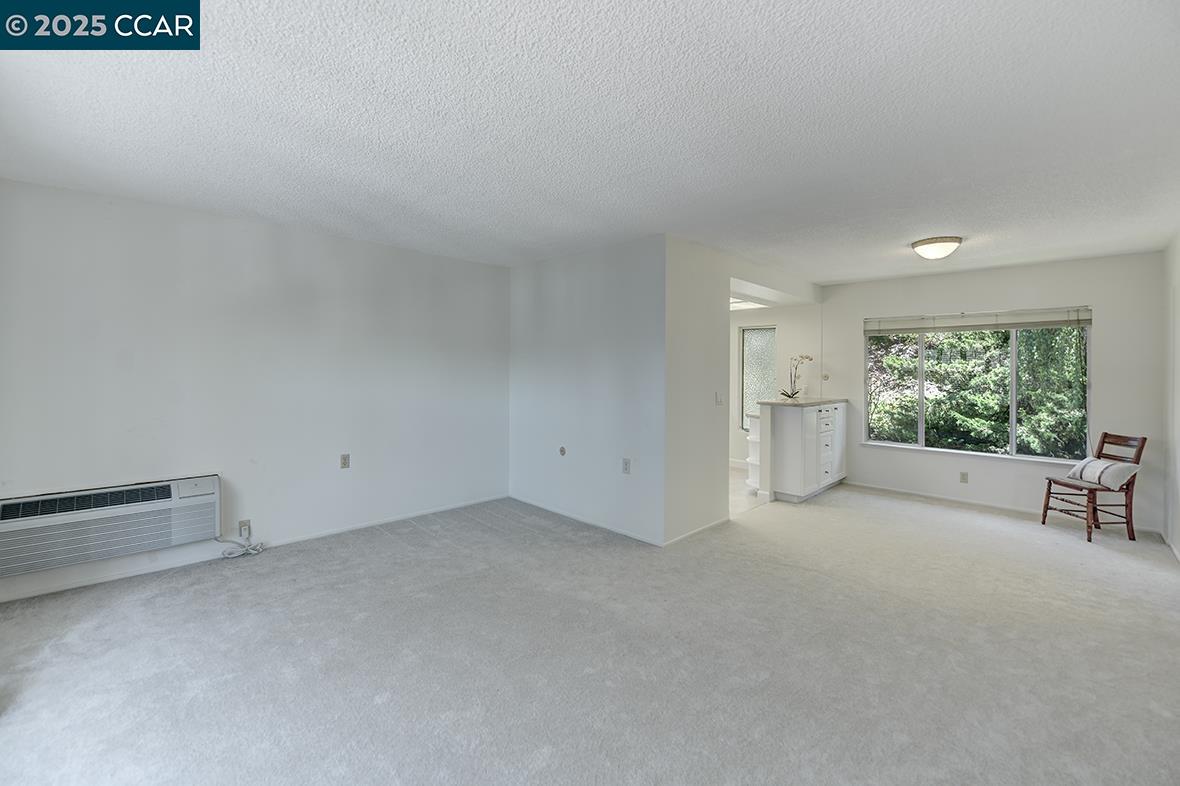 Photo #10: 41097315 Listing: Photo #10