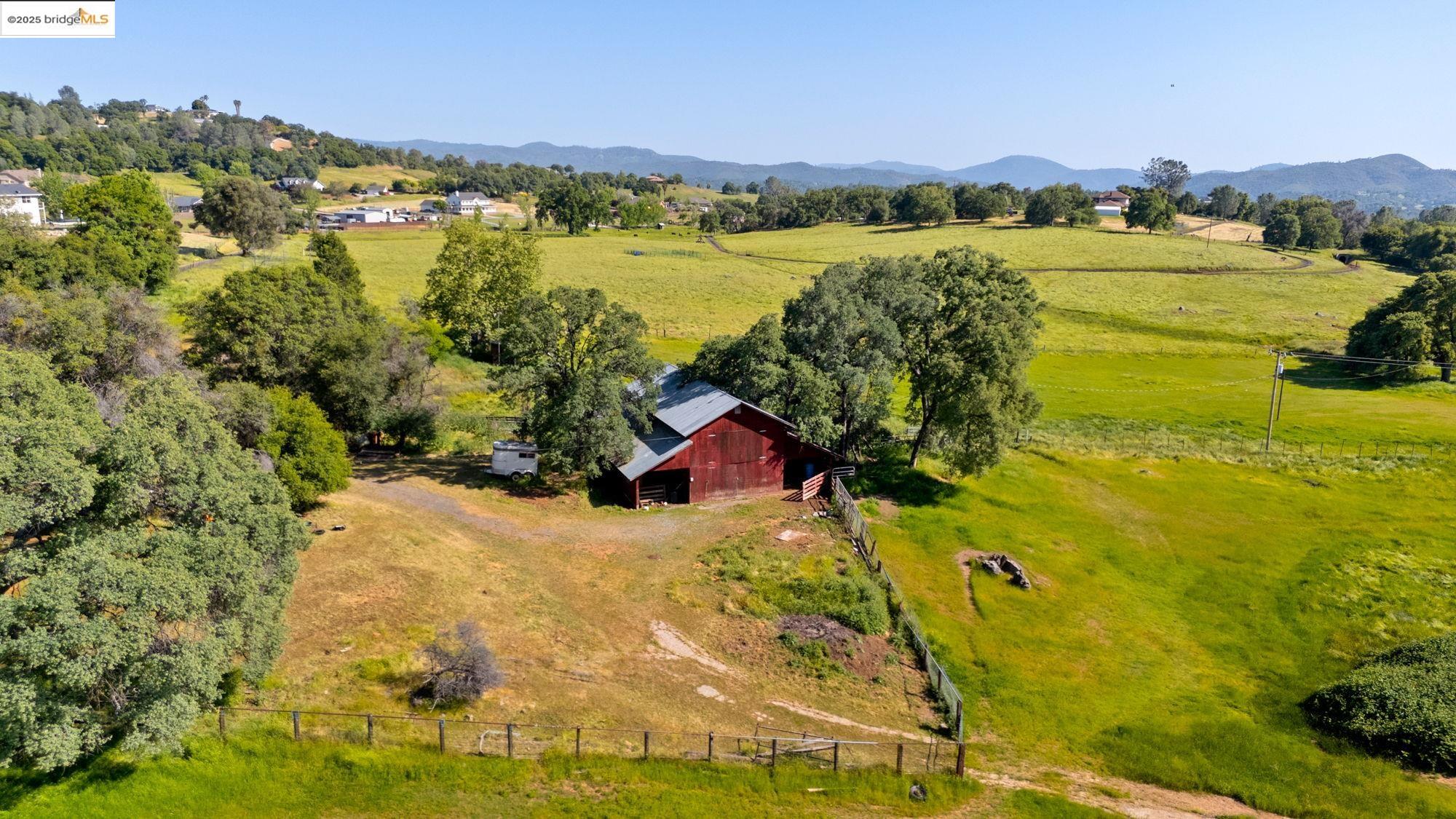 Detail Gallery Image 2 of 50 For 17822 Old Wards Ferry Rd, Sonora,  CA 95370 - 2 Beds | 2/1 Baths