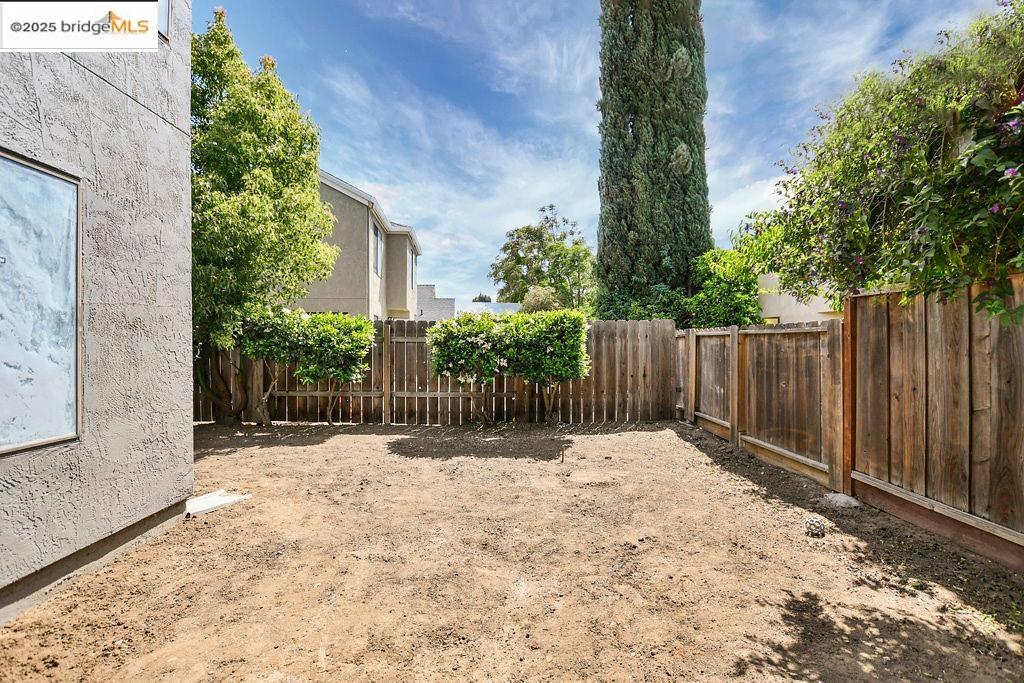Detail Gallery Image 32 of 44 For 640 Mockingbird Ln, Oakley,  CA 94561 - 4 Beds | 2/1 Baths