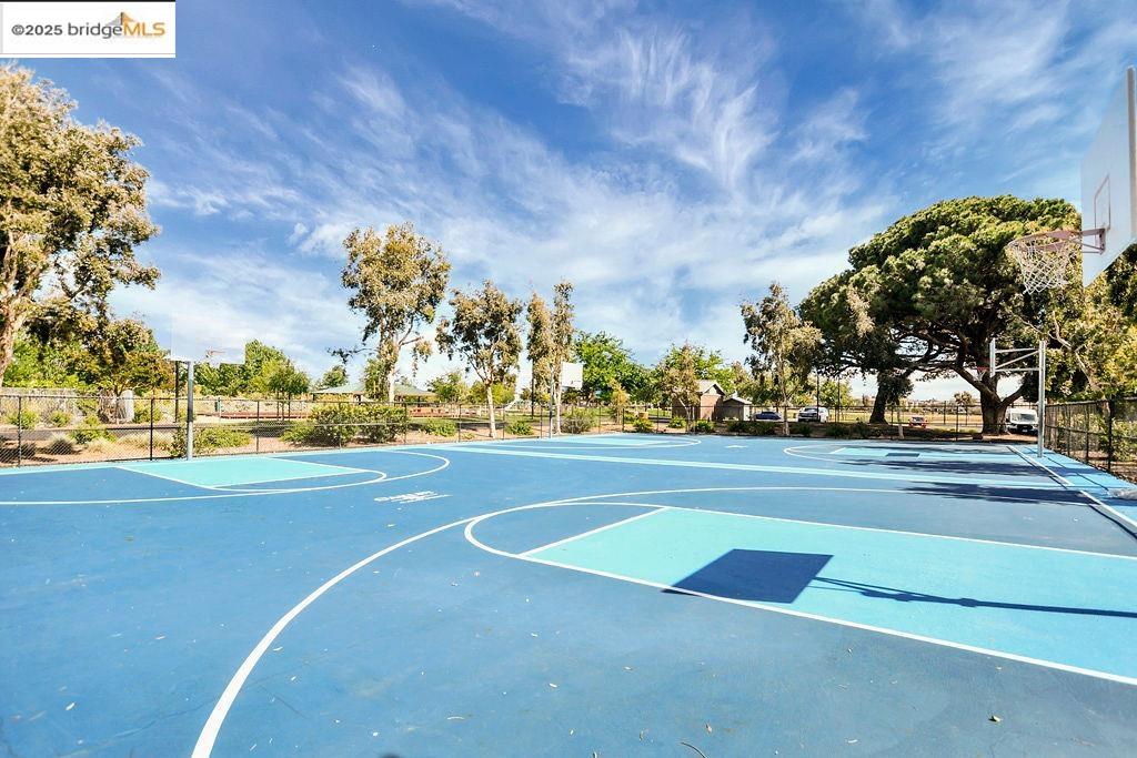 Detail Gallery Image 41 of 44 For 640 Mockingbird Ln, Oakley,  CA 94561 - 4 Beds | 2/1 Baths