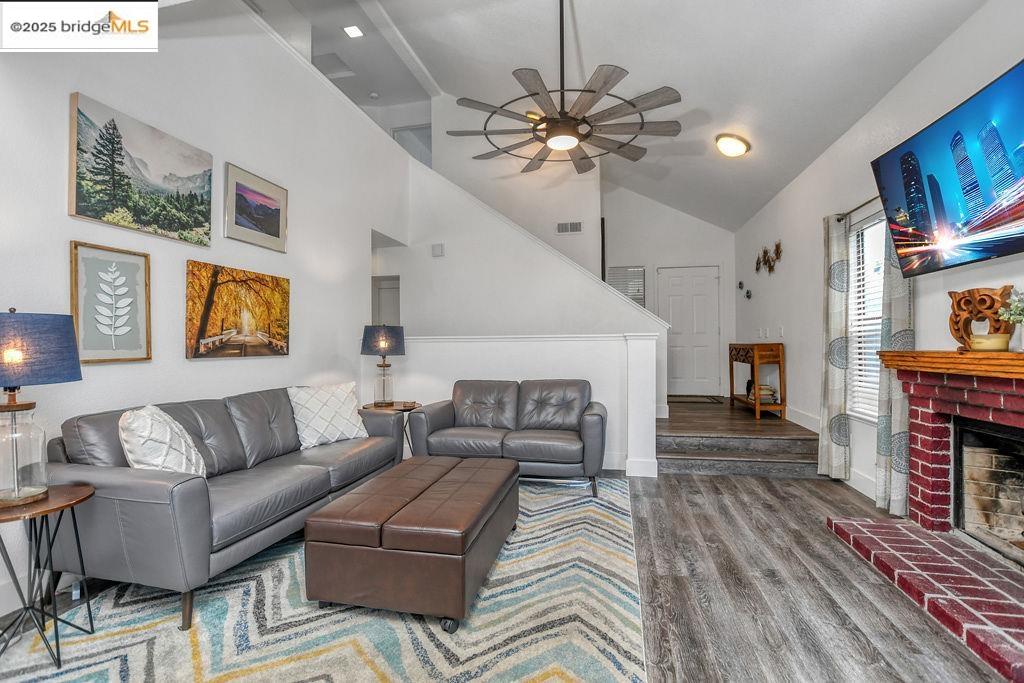 Detail Gallery Image 7 of 44 For 640 Mockingbird Ln, Oakley,  CA 94561 - 4 Beds | 2/1 Baths