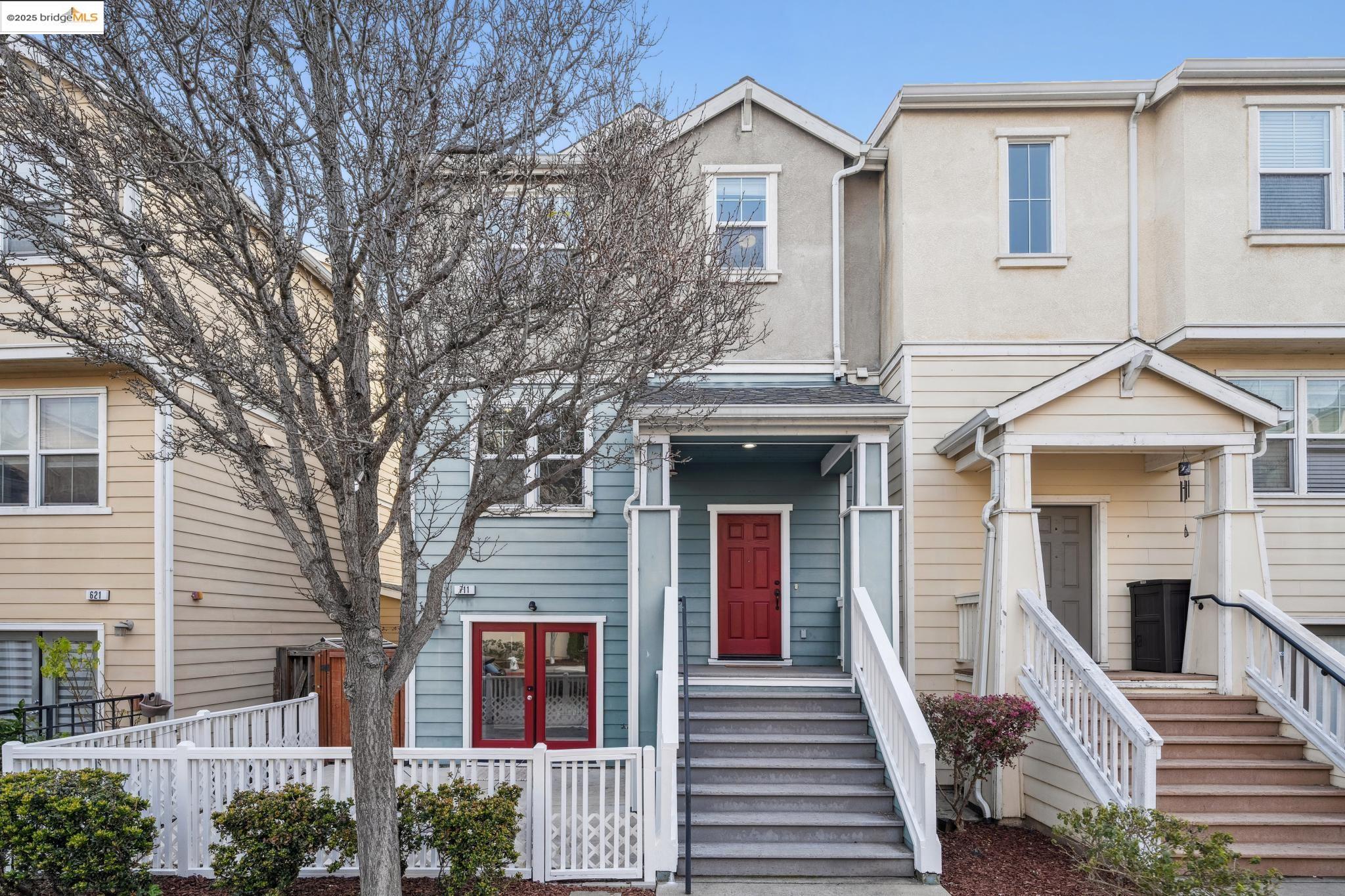 MLS: 41097323 Condo For Sale