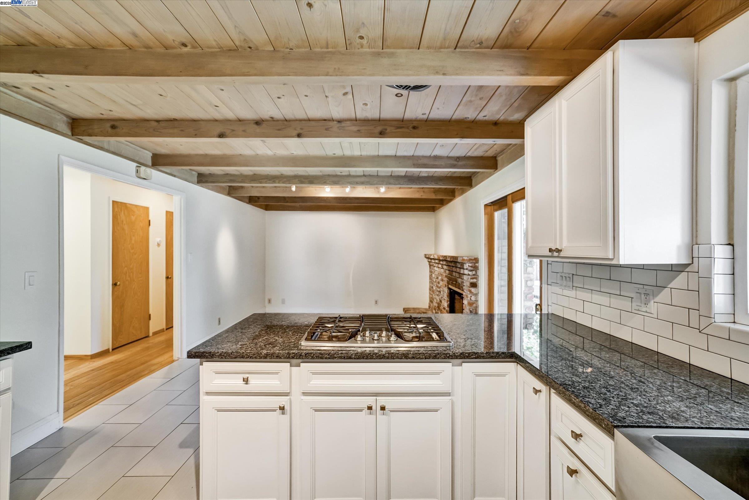 Detail Gallery Image 14 of 40 For 613 Huntleigh Dr, Lafayette,  CA 94549 - 4 Beds | 2 Baths