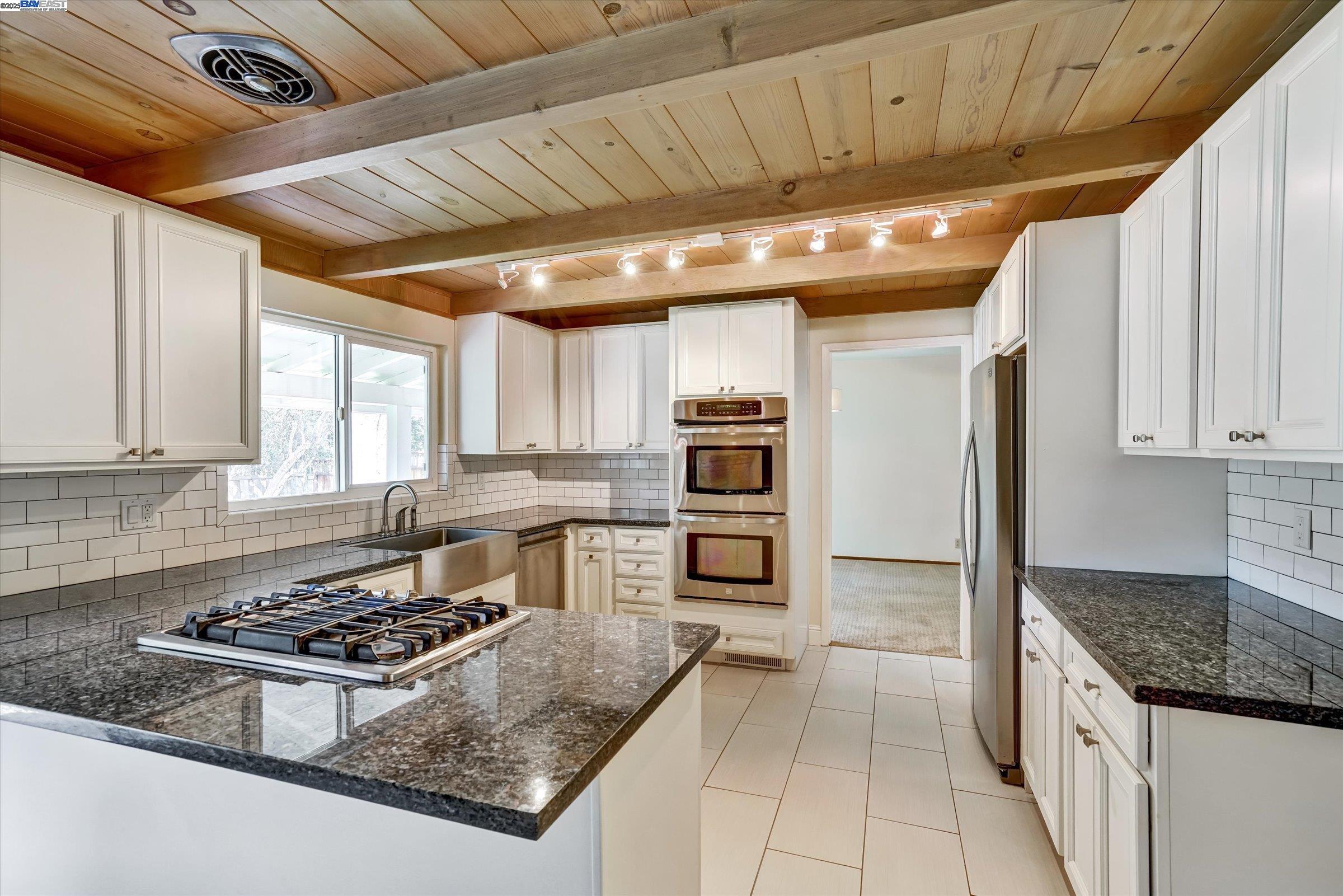 Detail Gallery Image 15 of 40 For 613 Huntleigh Dr, Lafayette,  CA 94549 - 4 Beds | 2 Baths