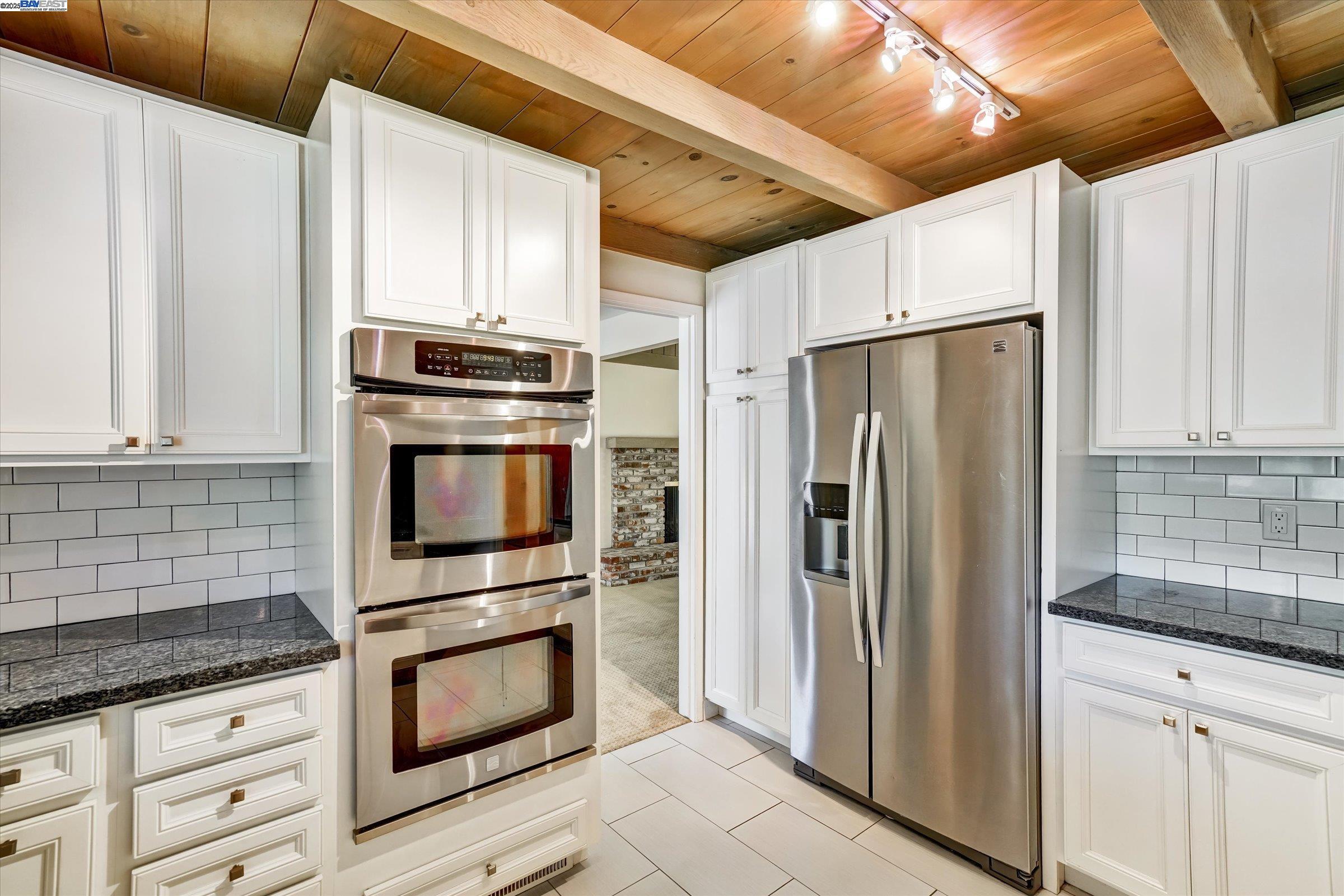 Detail Gallery Image 16 of 40 For 613 Huntleigh Dr, Lafayette,  CA 94549 - 4 Beds | 2 Baths