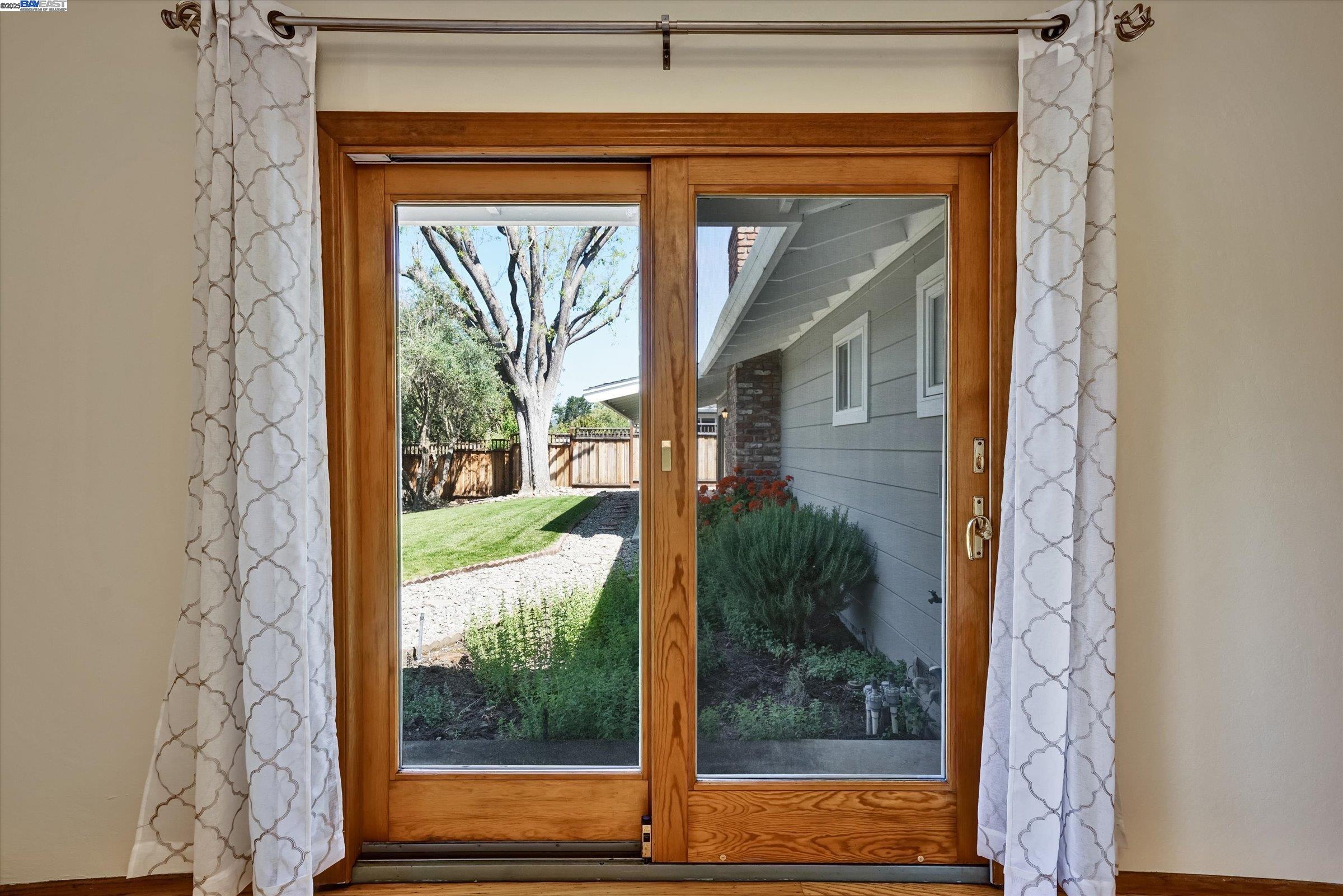 Detail Gallery Image 22 of 40 For 613 Huntleigh Dr, Lafayette,  CA 94549 - 4 Beds | 2 Baths