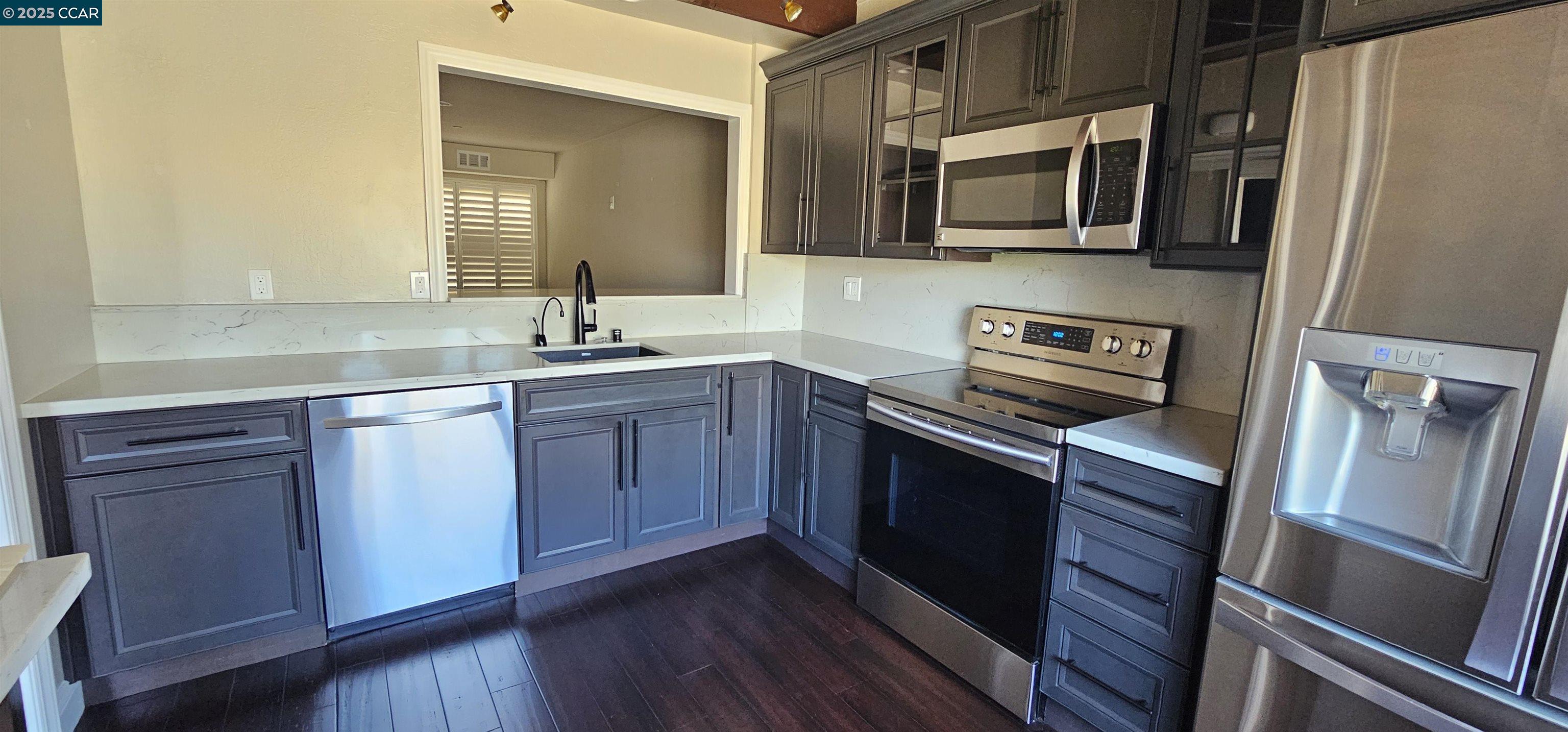 Detail Gallery Image 1 of 35 For 1597 Ashwood Dr, Martinez,  CA 94553 - 2 Beds | 2/1 Baths