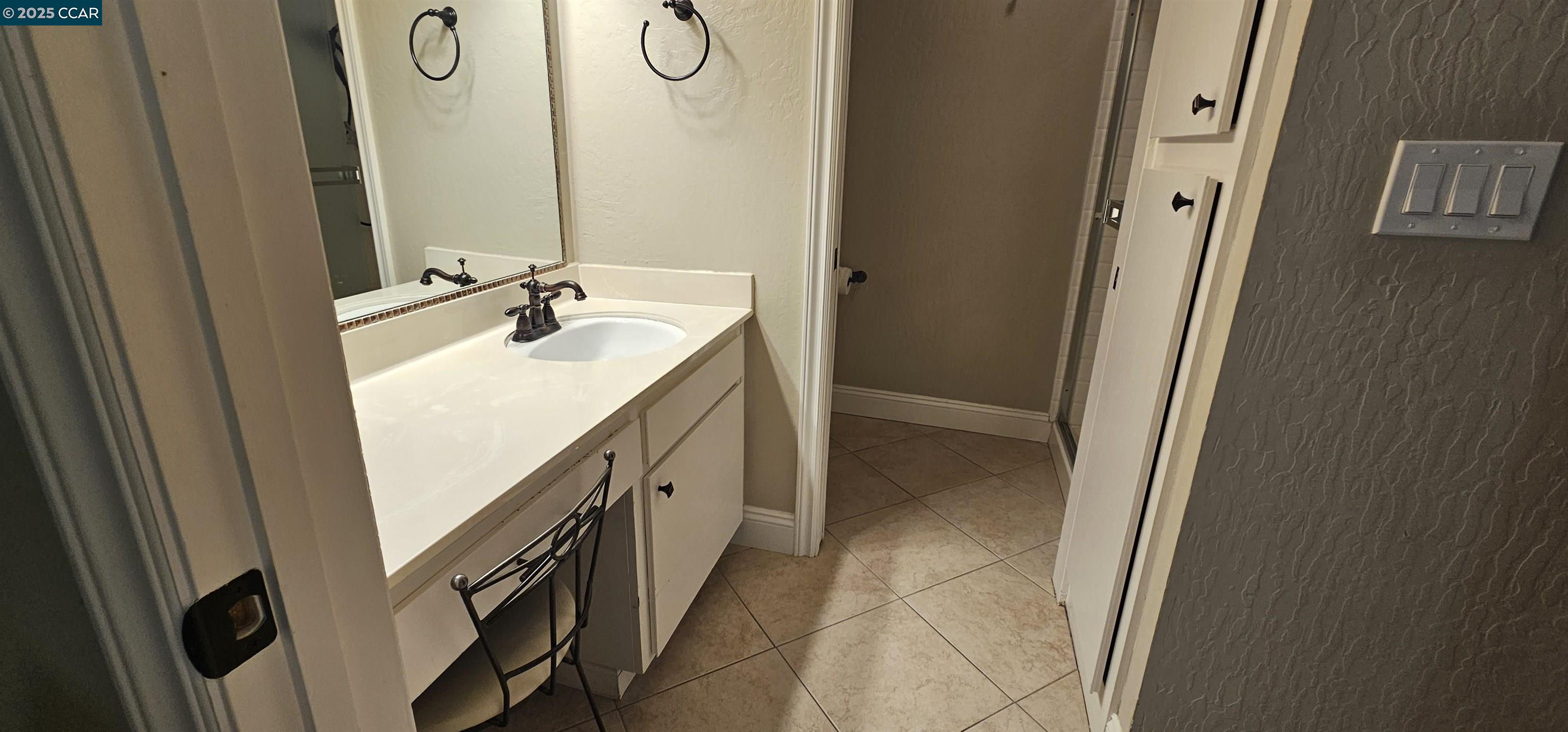Detail Gallery Image 20 of 35 For 1597 Ashwood Dr, Martinez,  CA 94553 - 2 Beds | 2/1 Baths