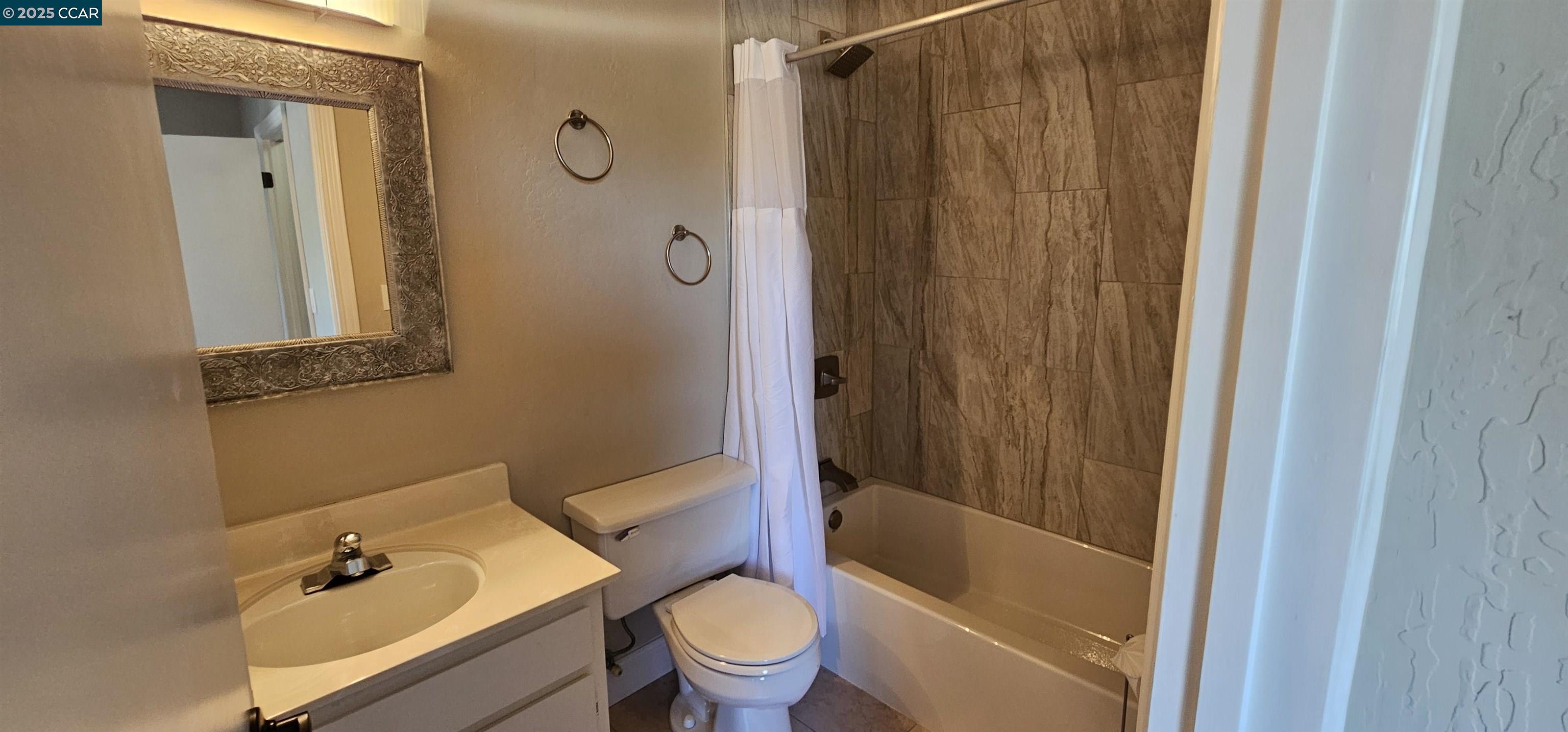 Detail Gallery Image 29 of 35 For 1597 Ashwood Dr, Martinez,  CA 94553 - 2 Beds | 2/1 Baths