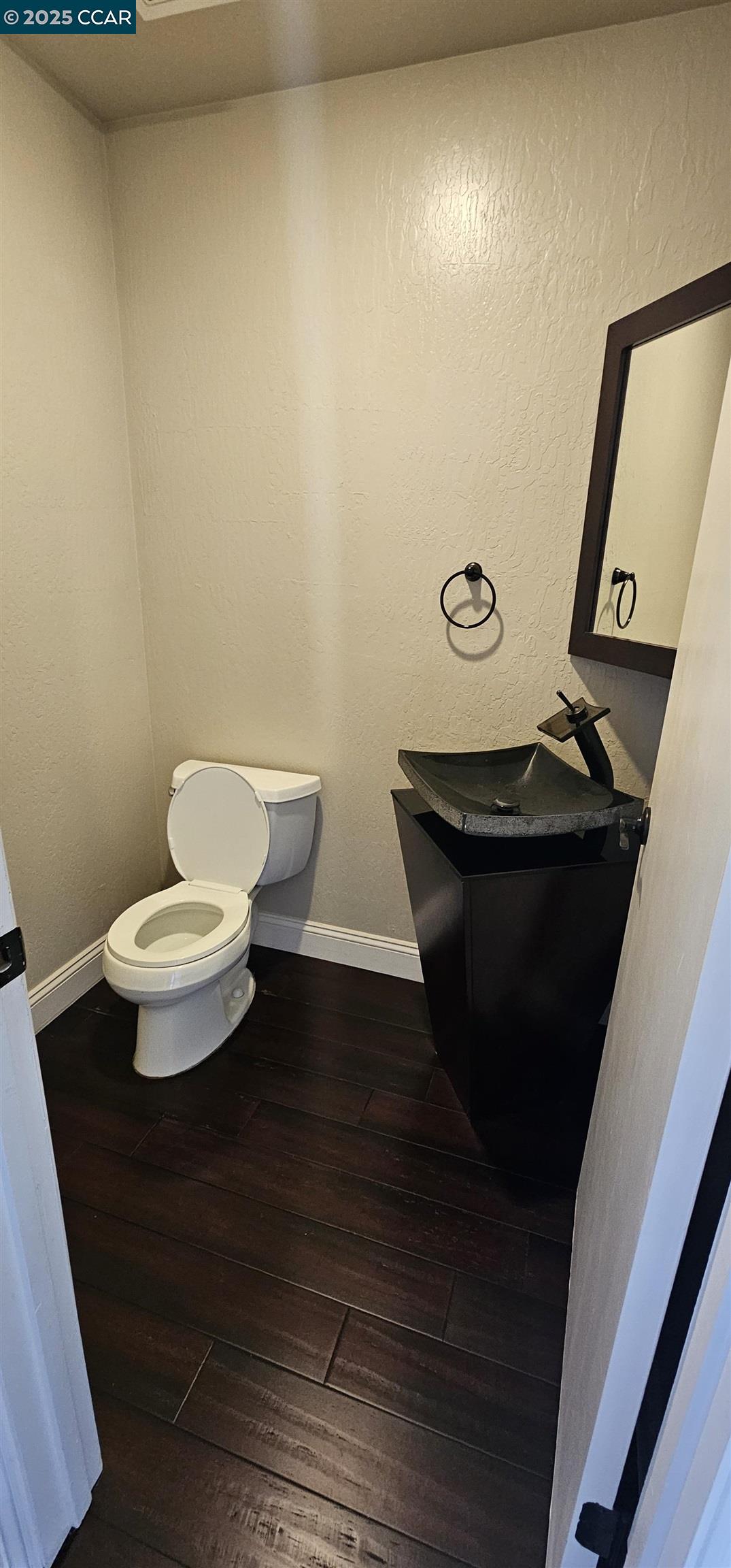 Detail Gallery Image 31 of 35 For 1597 Ashwood Dr, Martinez,  CA 94553 - 2 Beds | 2/1 Baths