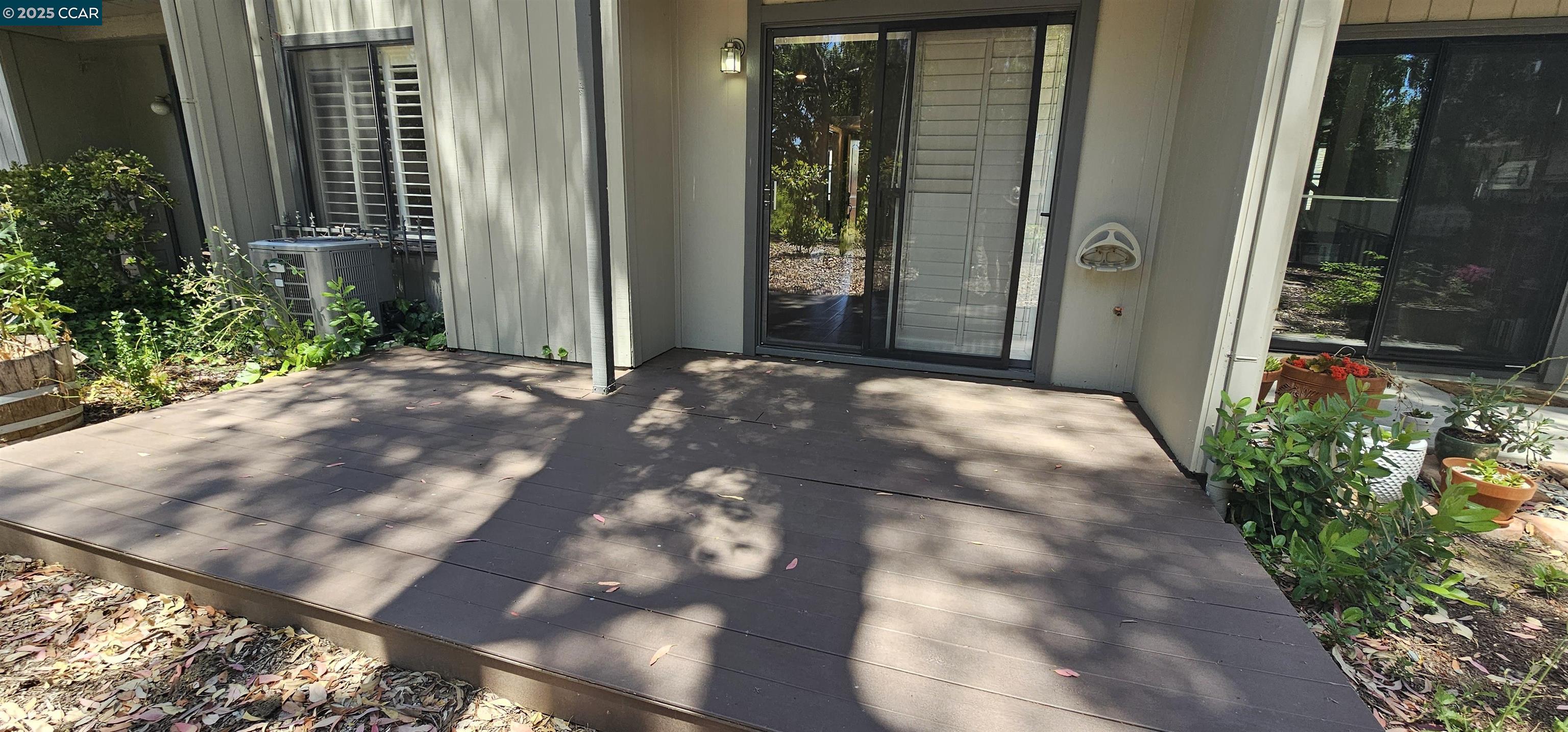 Detail Gallery Image 33 of 35 For 1597 Ashwood Dr, Martinez,  CA 94553 - 2 Beds | 2/1 Baths