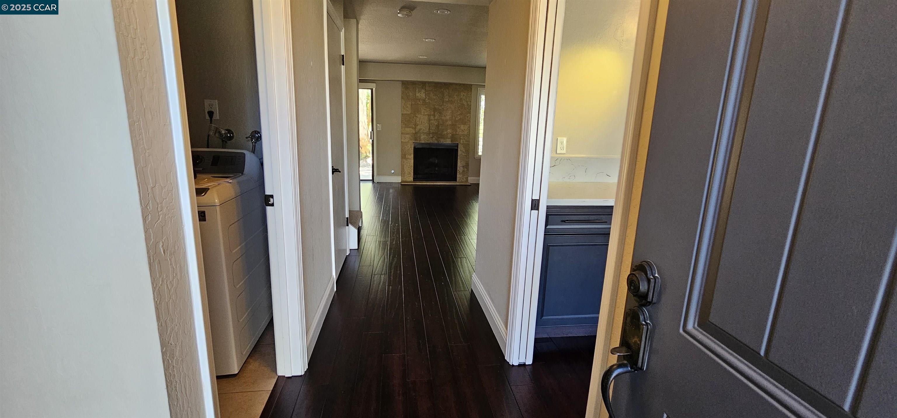 Detail Gallery Image 5 of 35 For 1597 Ashwood Dr, Martinez,  CA 94553 - 2 Beds | 2/1 Baths