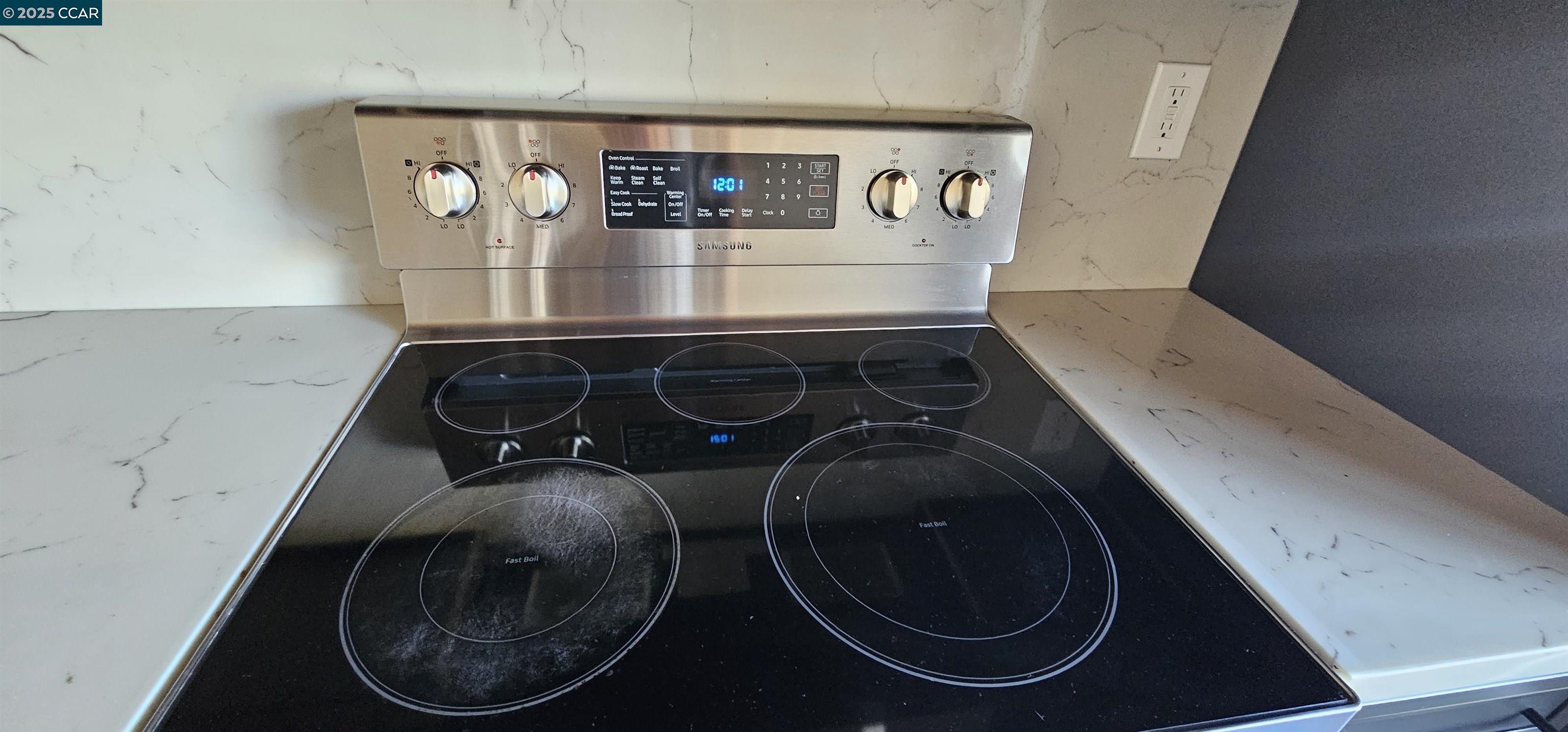 Detail Gallery Image 7 of 35 For 1597 Ashwood Dr, Martinez,  CA 94553 - 2 Beds | 2/1 Baths