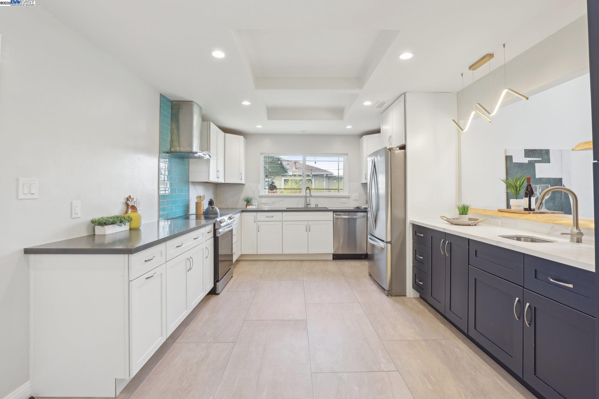 Detail Gallery Image 12 of 36 For 1723 via Mesa, San Lorenzo,  CA 94580 - 3 Beds | 2 Baths