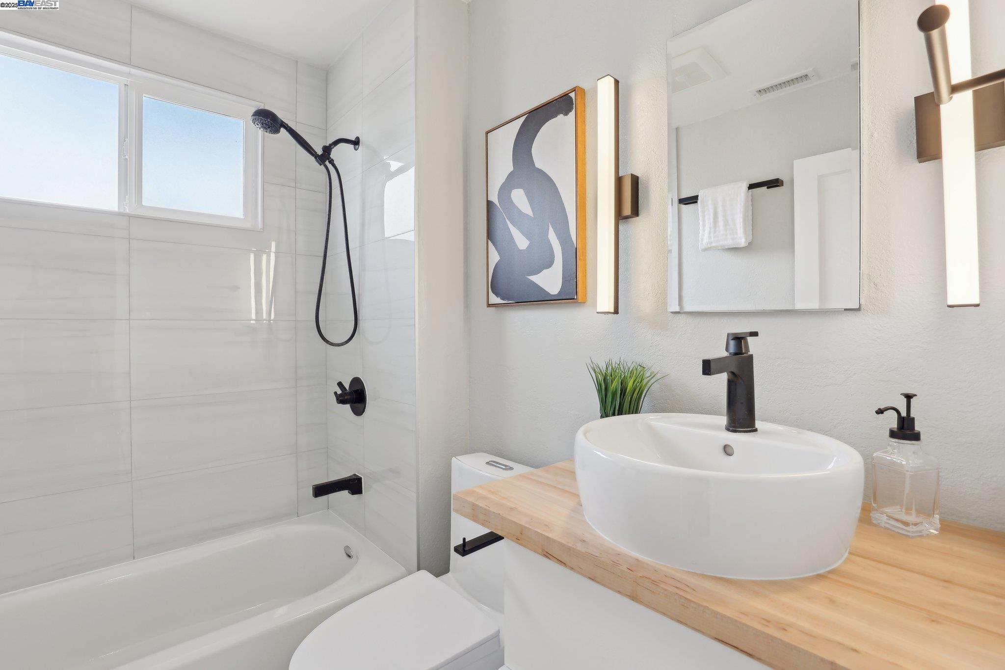 Detail Gallery Image 23 of 36 For 1723 via Mesa, San Lorenzo,  CA 94580 - 3 Beds | 2 Baths