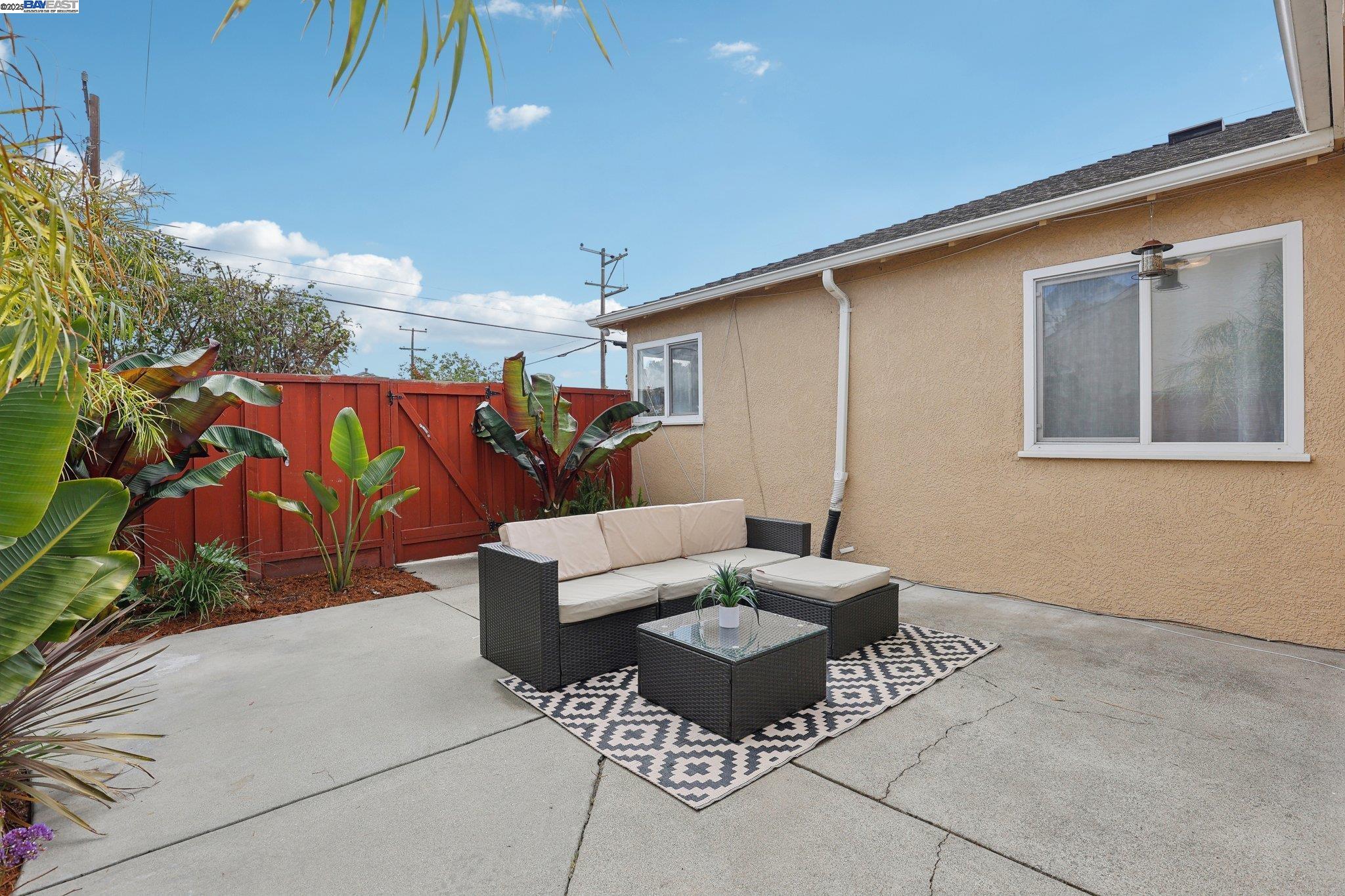 Detail Gallery Image 30 of 36 For 1723 via Mesa, San Lorenzo,  CA 94580 - 3 Beds | 2 Baths