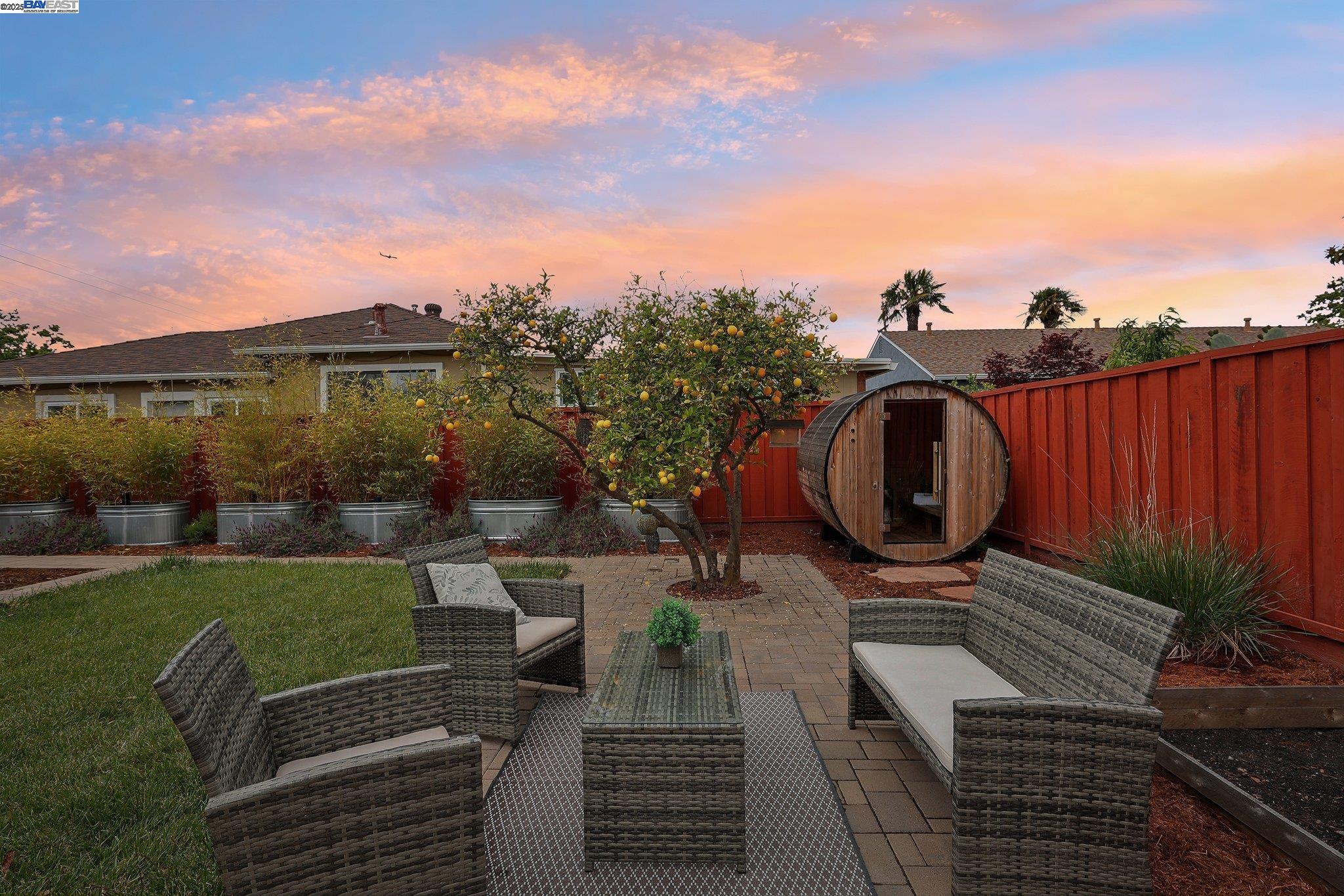 Detail Gallery Image 35 of 36 For 1723 via Mesa, San Lorenzo,  CA 94580 - 3 Beds | 2 Baths