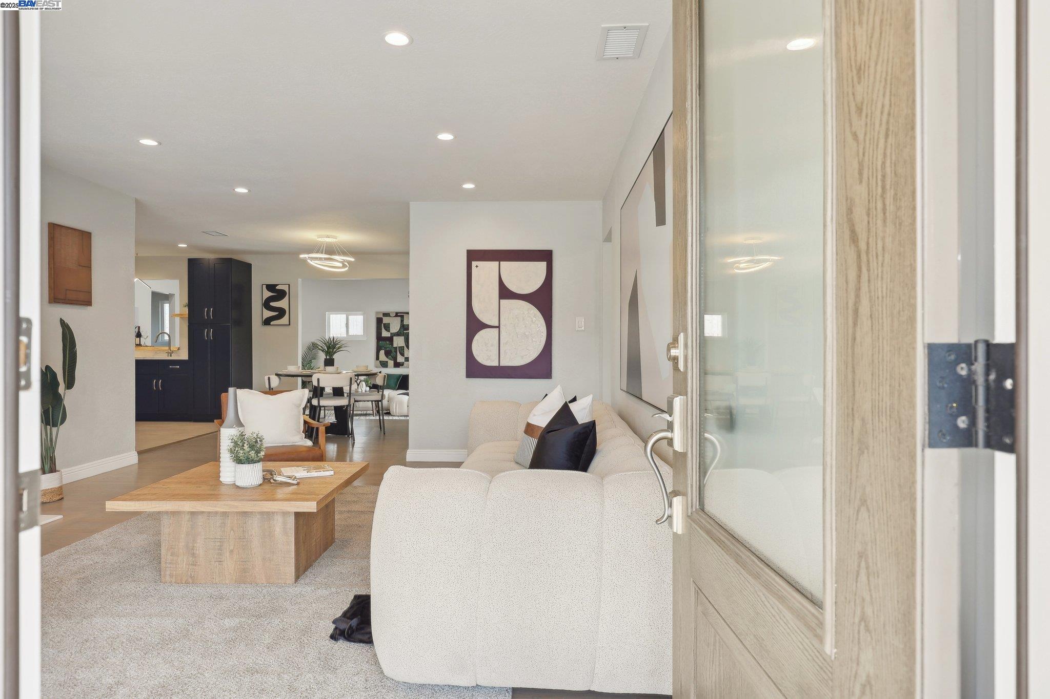 Detail Gallery Image 5 of 36 For 1723 via Mesa, San Lorenzo,  CA 94580 - 3 Beds | 2 Baths