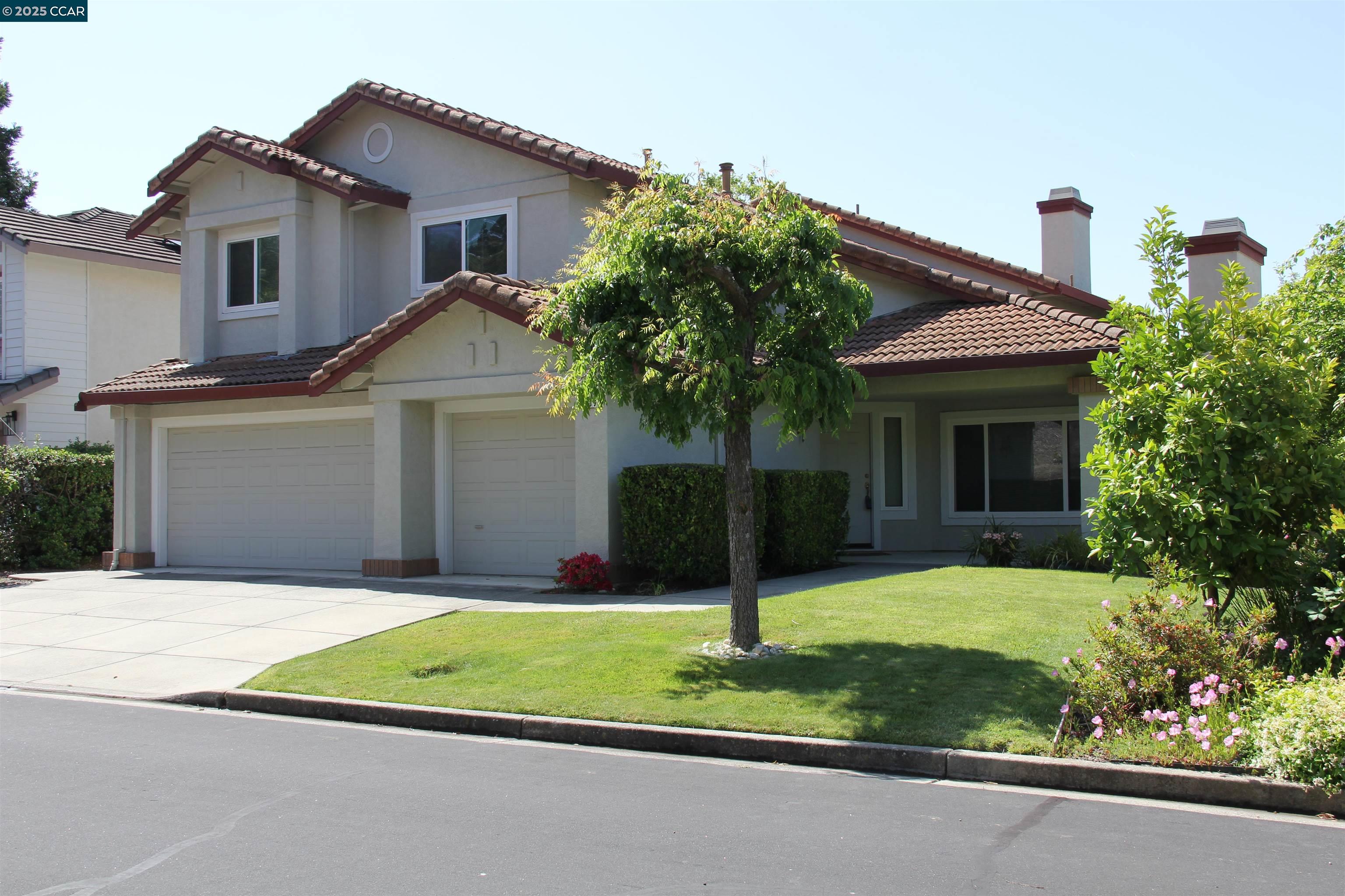 Detail Gallery Image 1 of 36 For 338 Newcastle Ln, Danville,  CA 94506 - 4 Beds | 3 Baths
