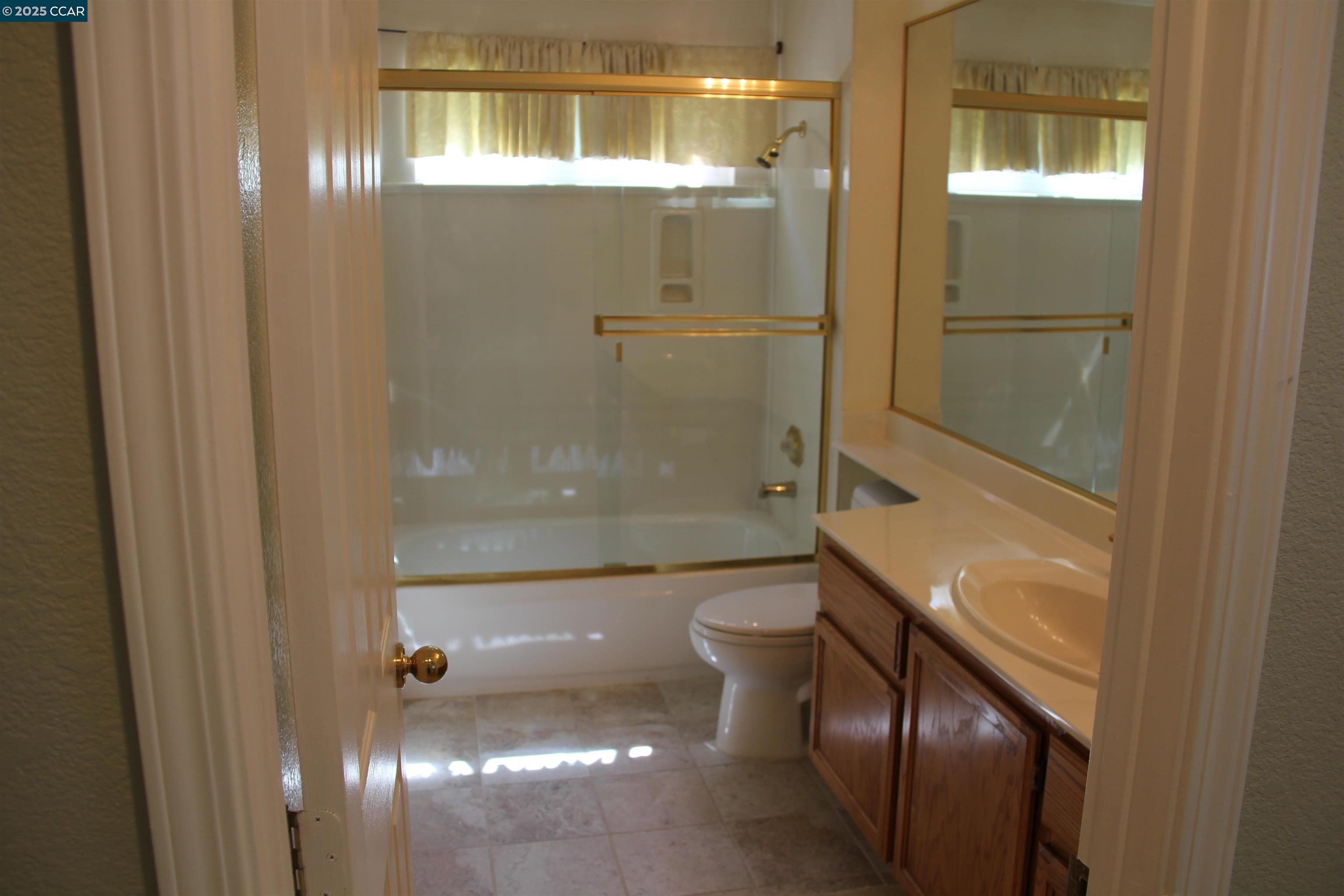 Detail Gallery Image 14 of 36 For 338 Newcastle Ln, Danville,  CA 94506 - 4 Beds | 3 Baths