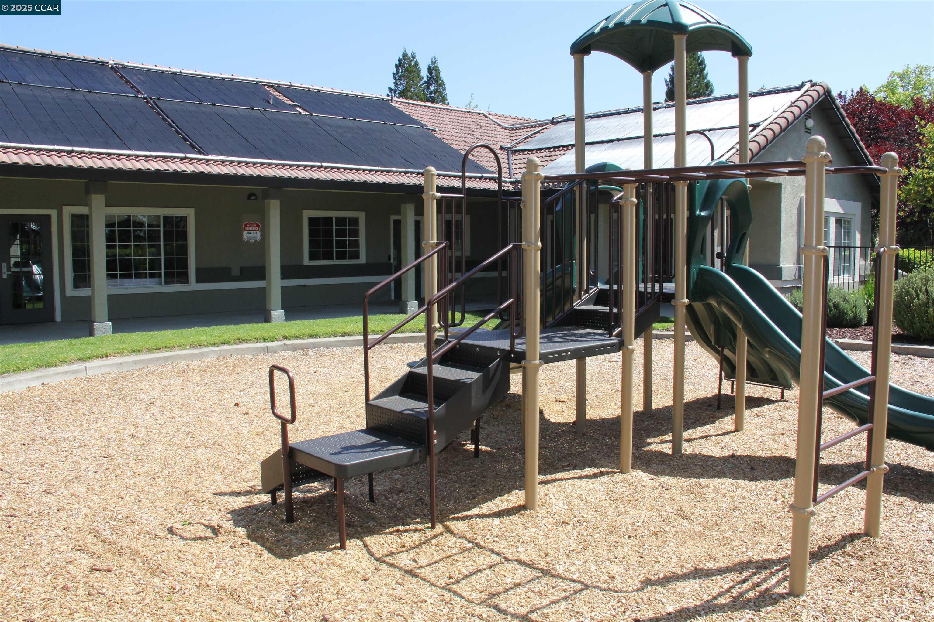 Detail Gallery Image 34 of 36 For 338 Newcastle Ln, Danville,  CA 94506 - 4 Beds | 3 Baths